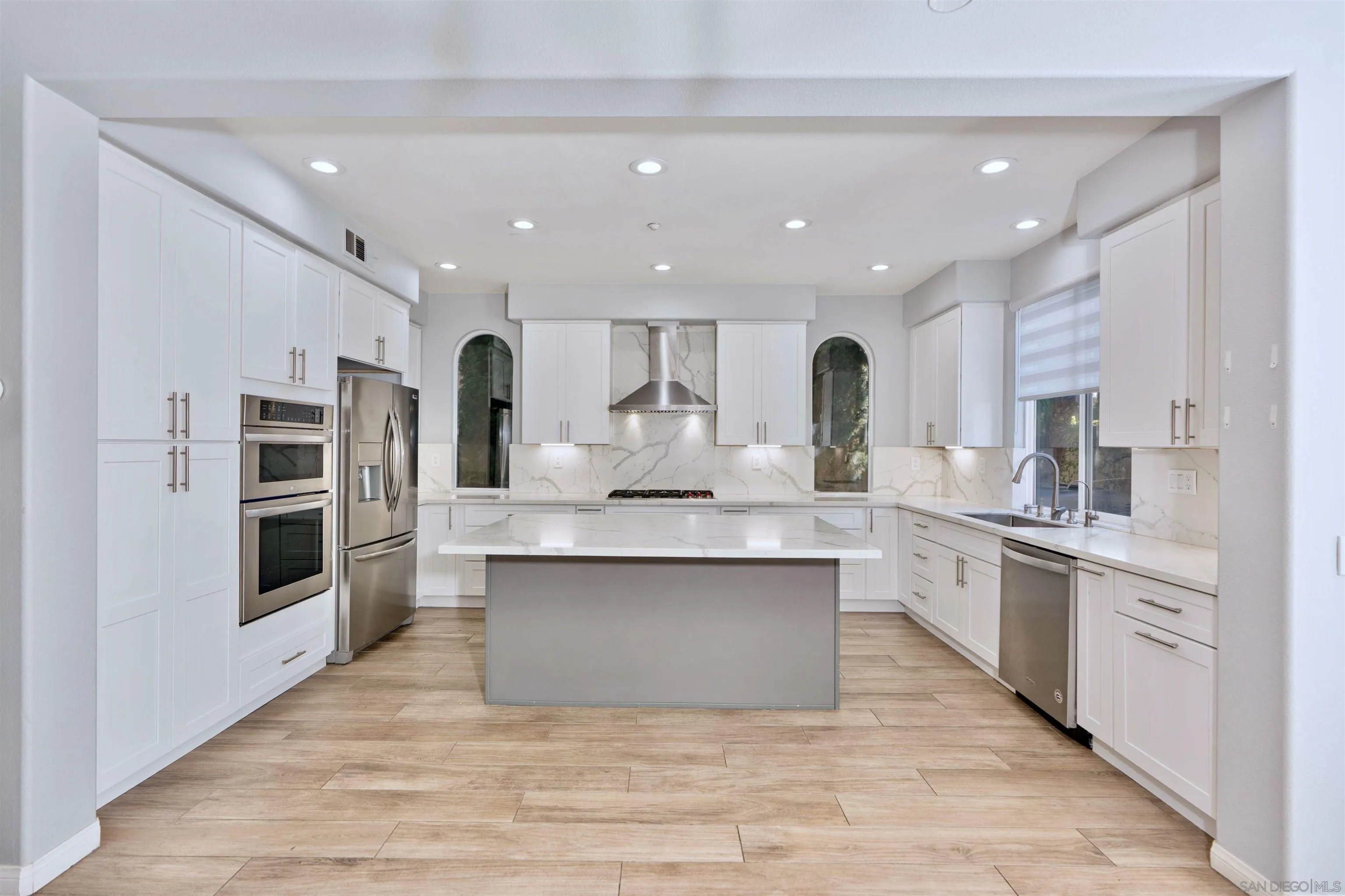 https://cdn.realtyfeed.com/cdn/127/260002264/f488055a59e7ee336c8057ce838f256c.webp