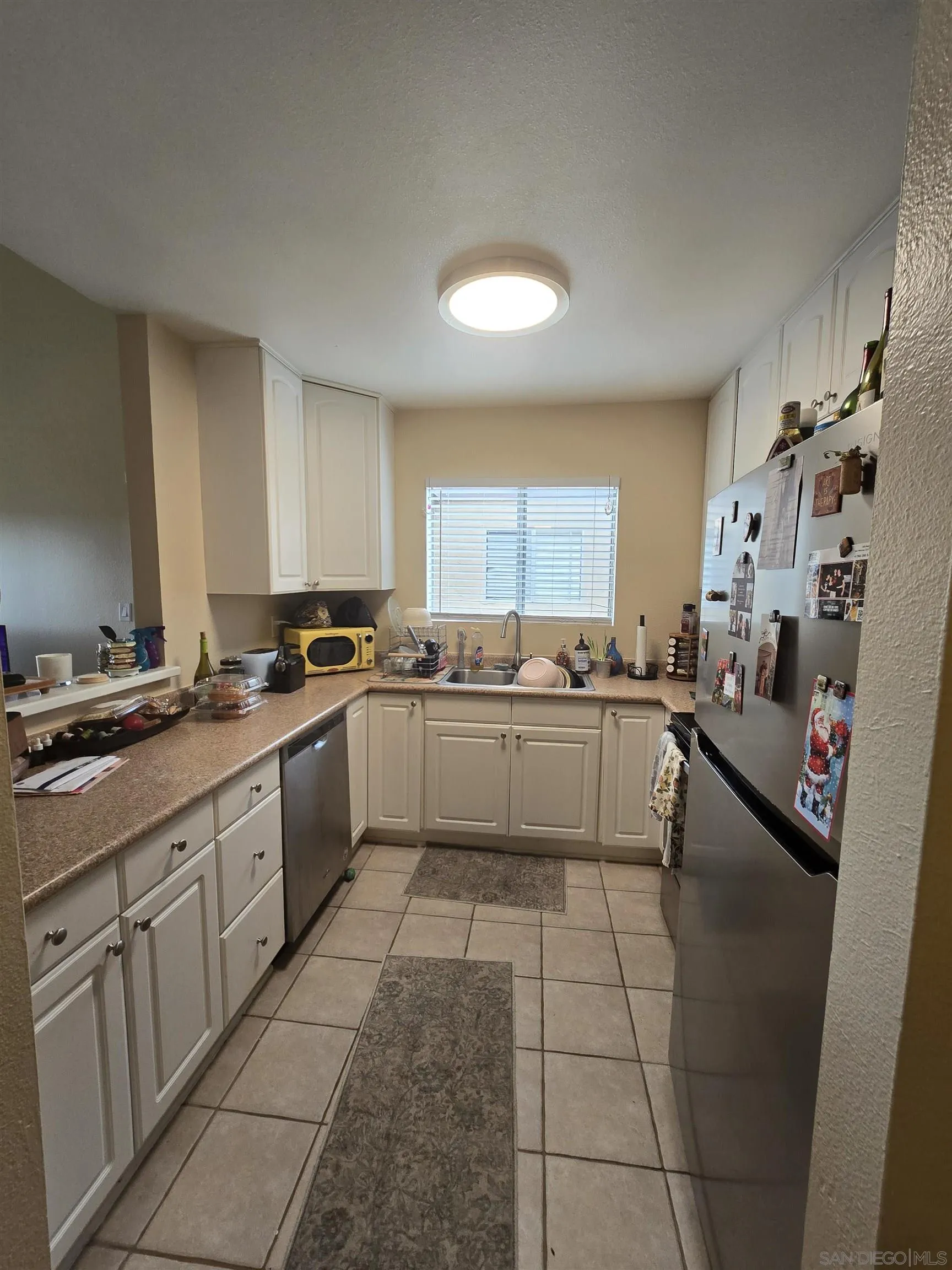 https://cdn.realtyfeed.com/cdn/127/260002267/2cd3d18826700f571951573759e18b03.webp