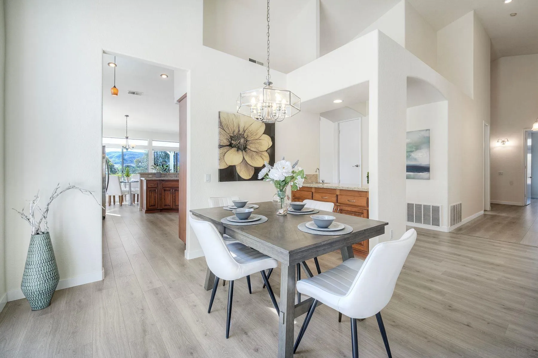 https://cdn.realtyfeed.com/cdn/127/260002271/50a04f8103d1e9701acc92d2f65aa740.webp