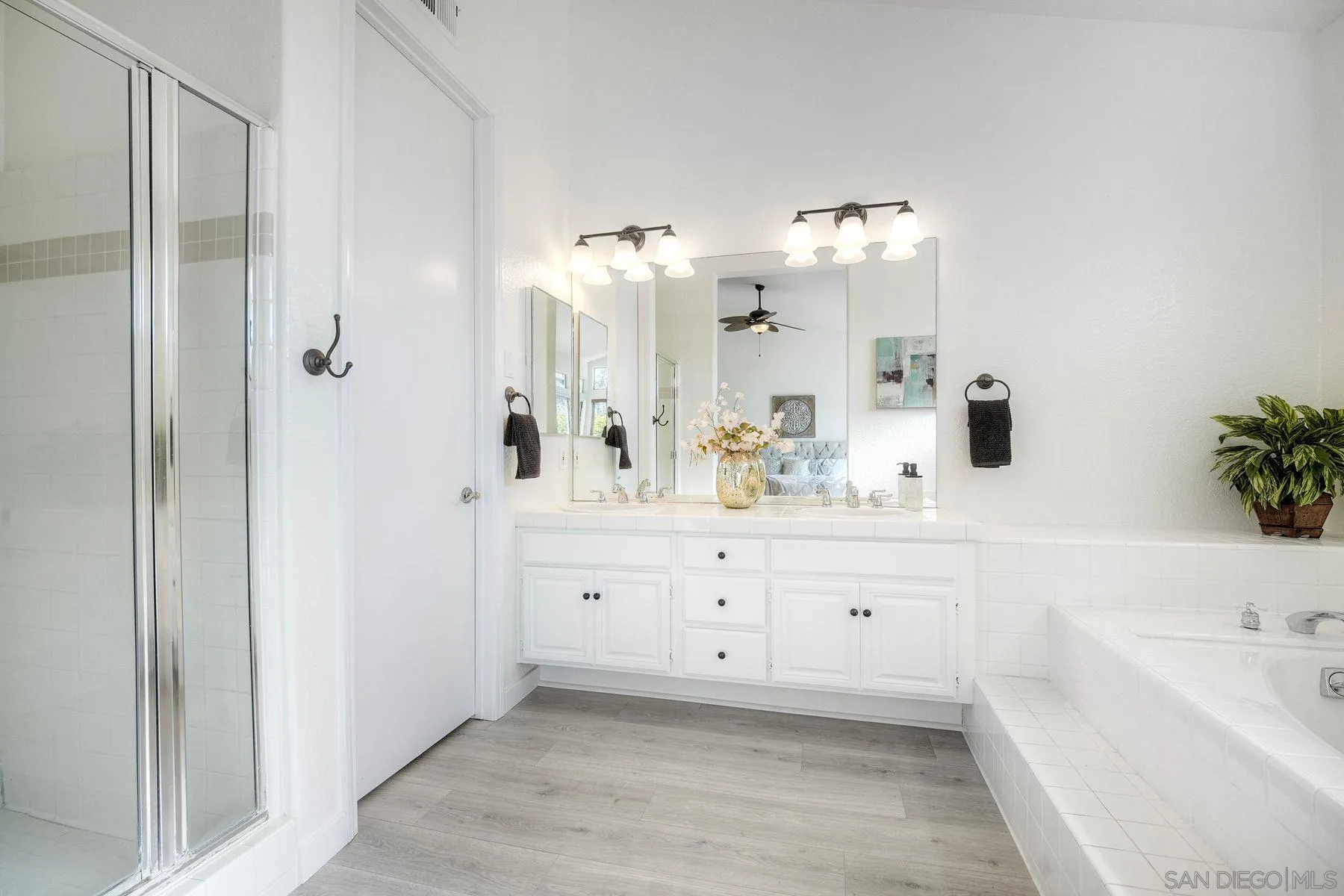 https://cdn.realtyfeed.com/cdn/127/260002271/575b10a65fa434fd2a2652631efa02fd.webp