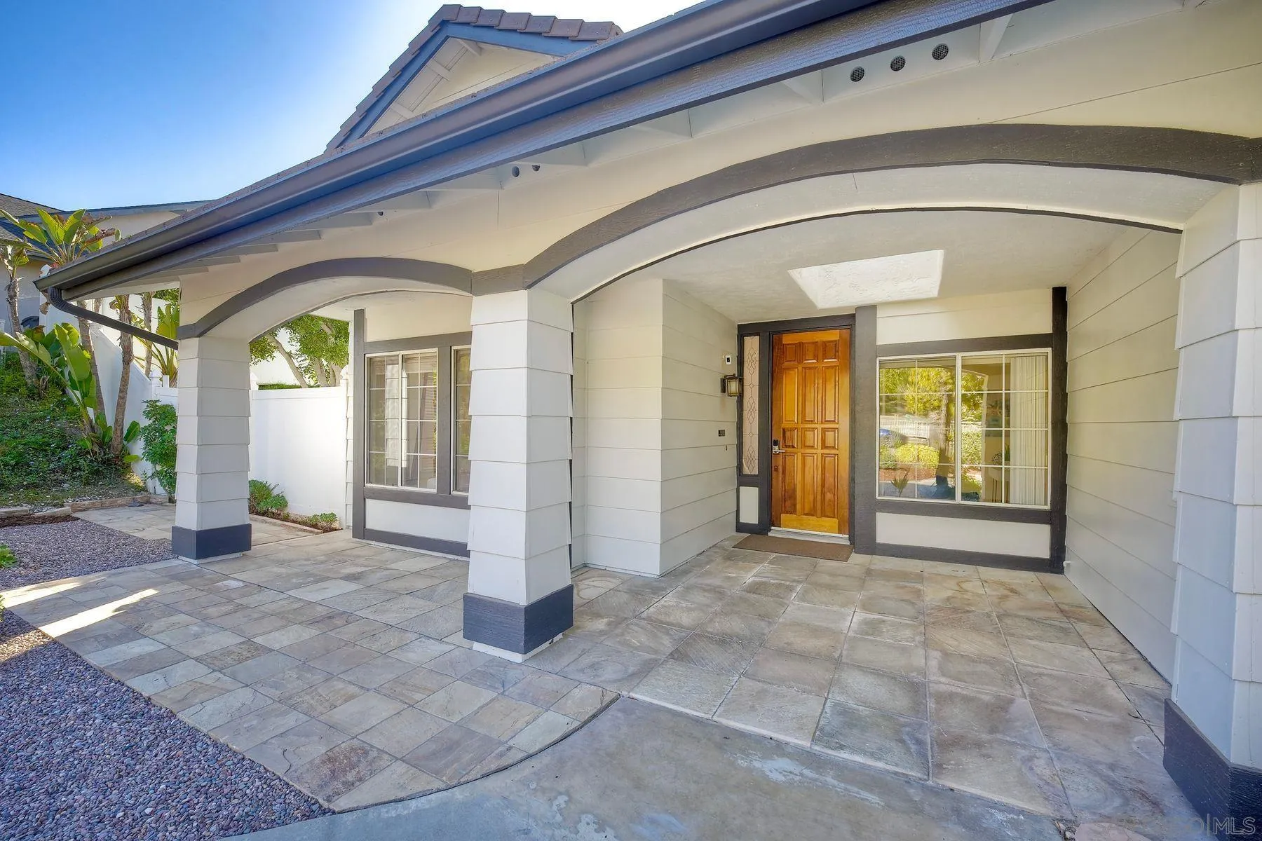 https://cdn.realtyfeed.com/cdn/127/260002271/75df426a08e58407b9823d73629b8963.webp