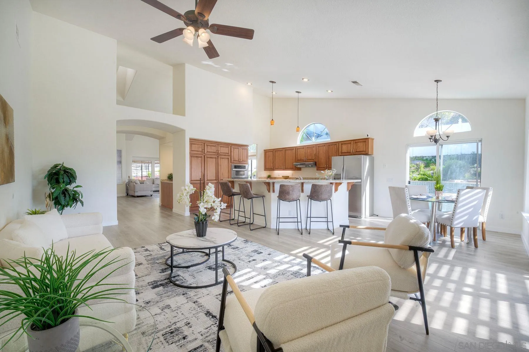 https://cdn.realtyfeed.com/cdn/127/260002271/96798d5404547f07f6589492b0177f97.webp