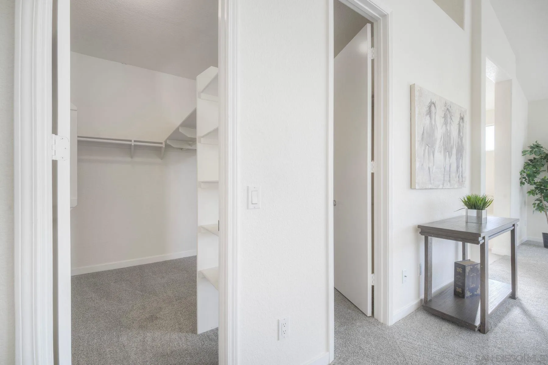 https://cdn.realtyfeed.com/cdn/127/260002271/cb25d8be280b786ab467c66adcec8833.webp