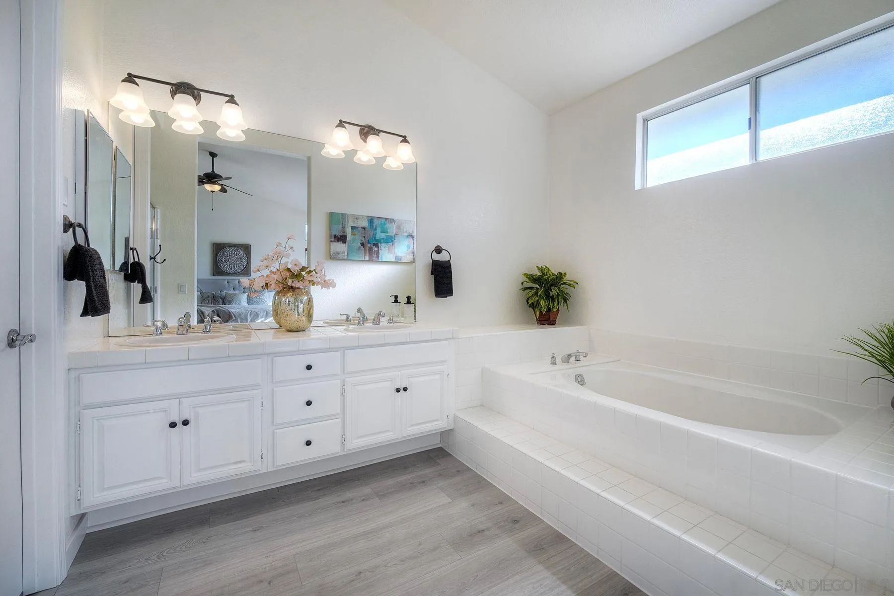 https://cdn.realtyfeed.com/cdn/127/260002271/f47a3b972330685a63f618fca9216f64.webp