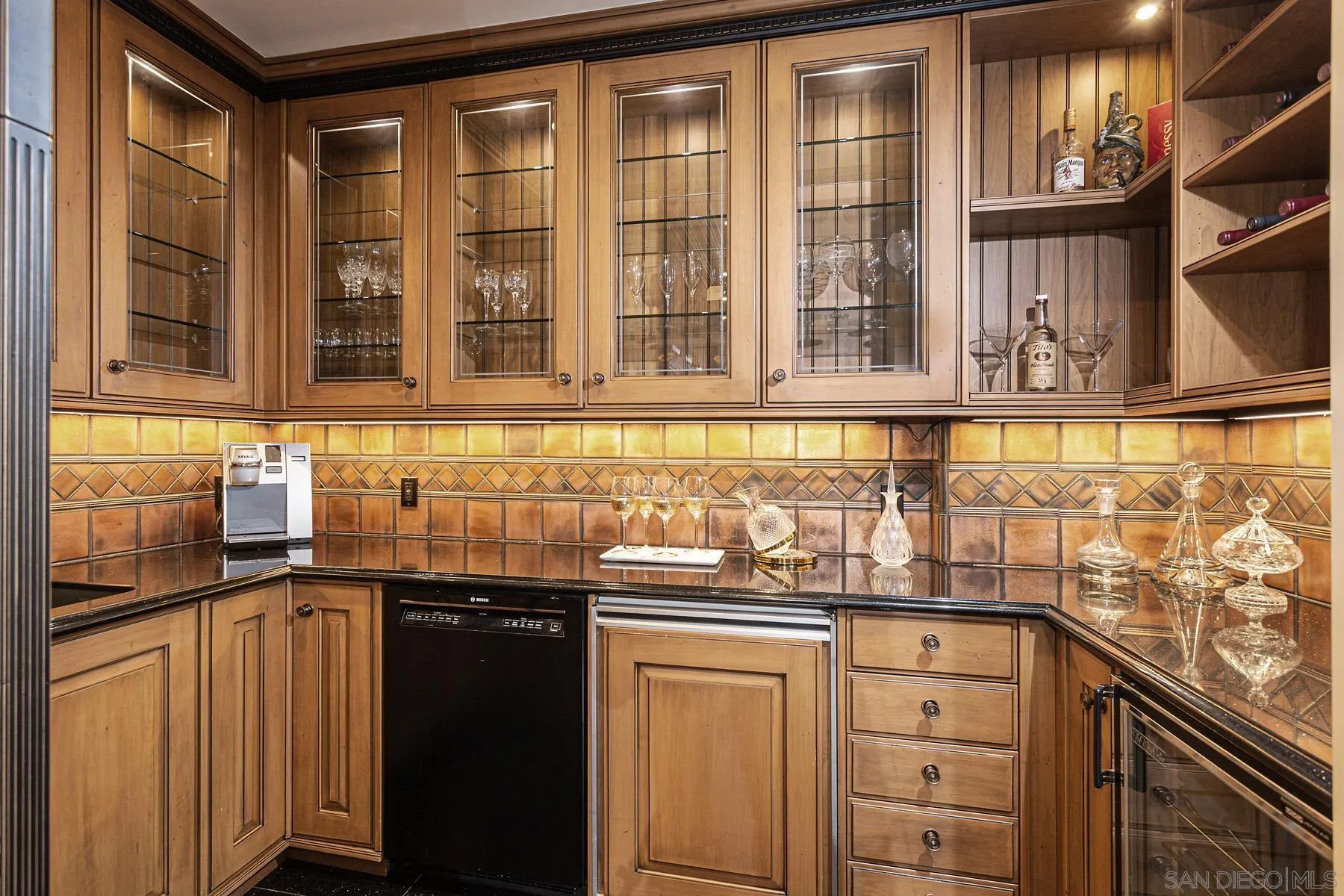 Photo #15: 260002272 Listing: Photo #15