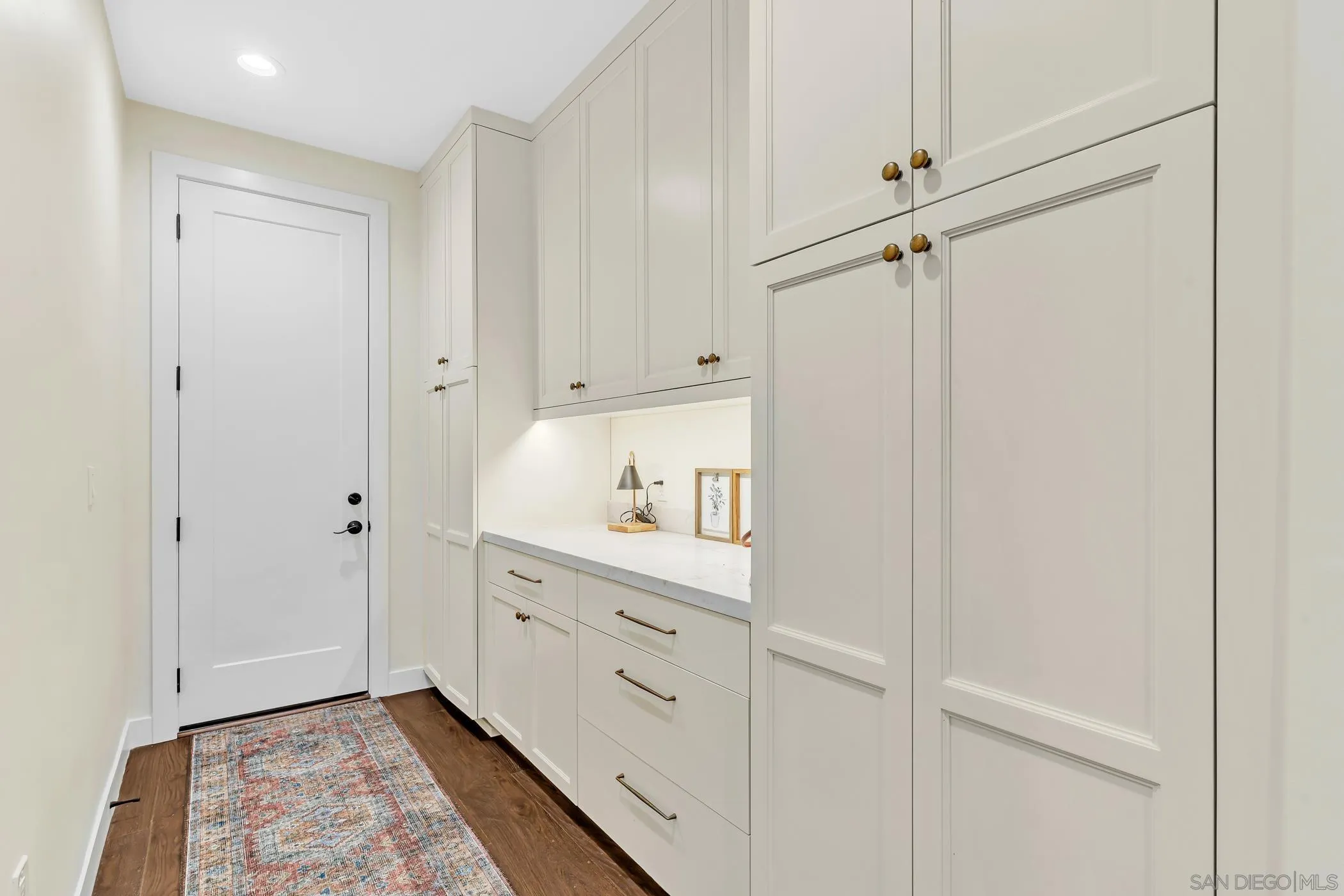 https://cdn.realtyfeed.com/cdn/127/260002276/26d54739bc886c48ac593308d1ad2e2b.webp