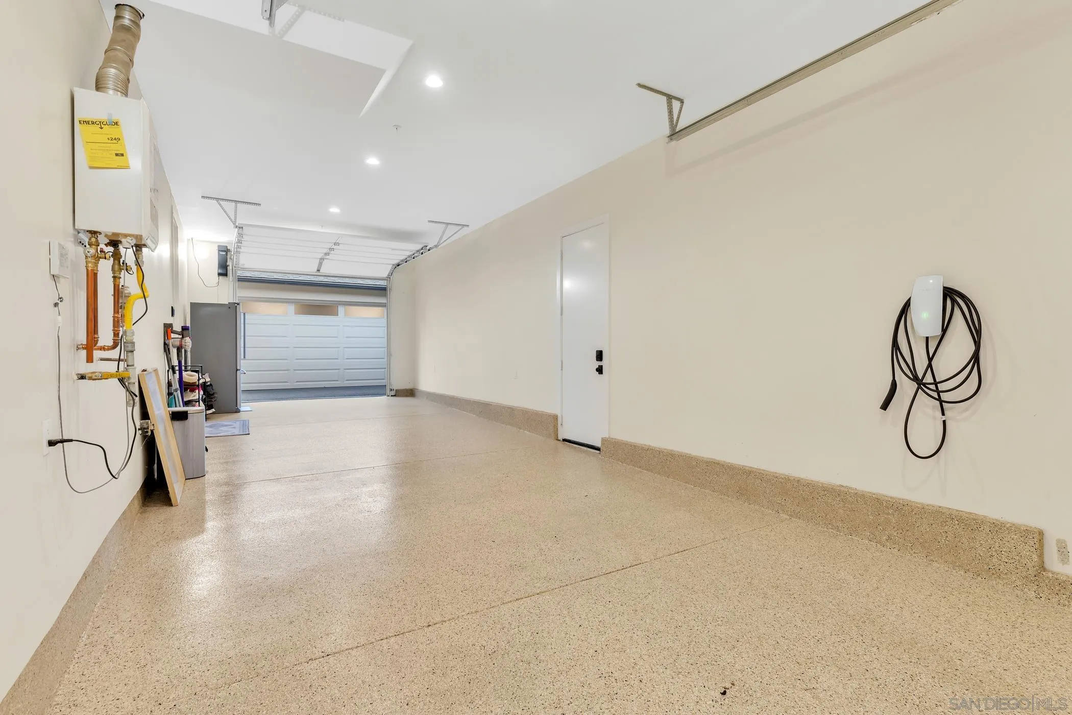 https://cdn.realtyfeed.com/cdn/127/260002276/5f569e4aa3f27ea2961f3758c12a075b.webp