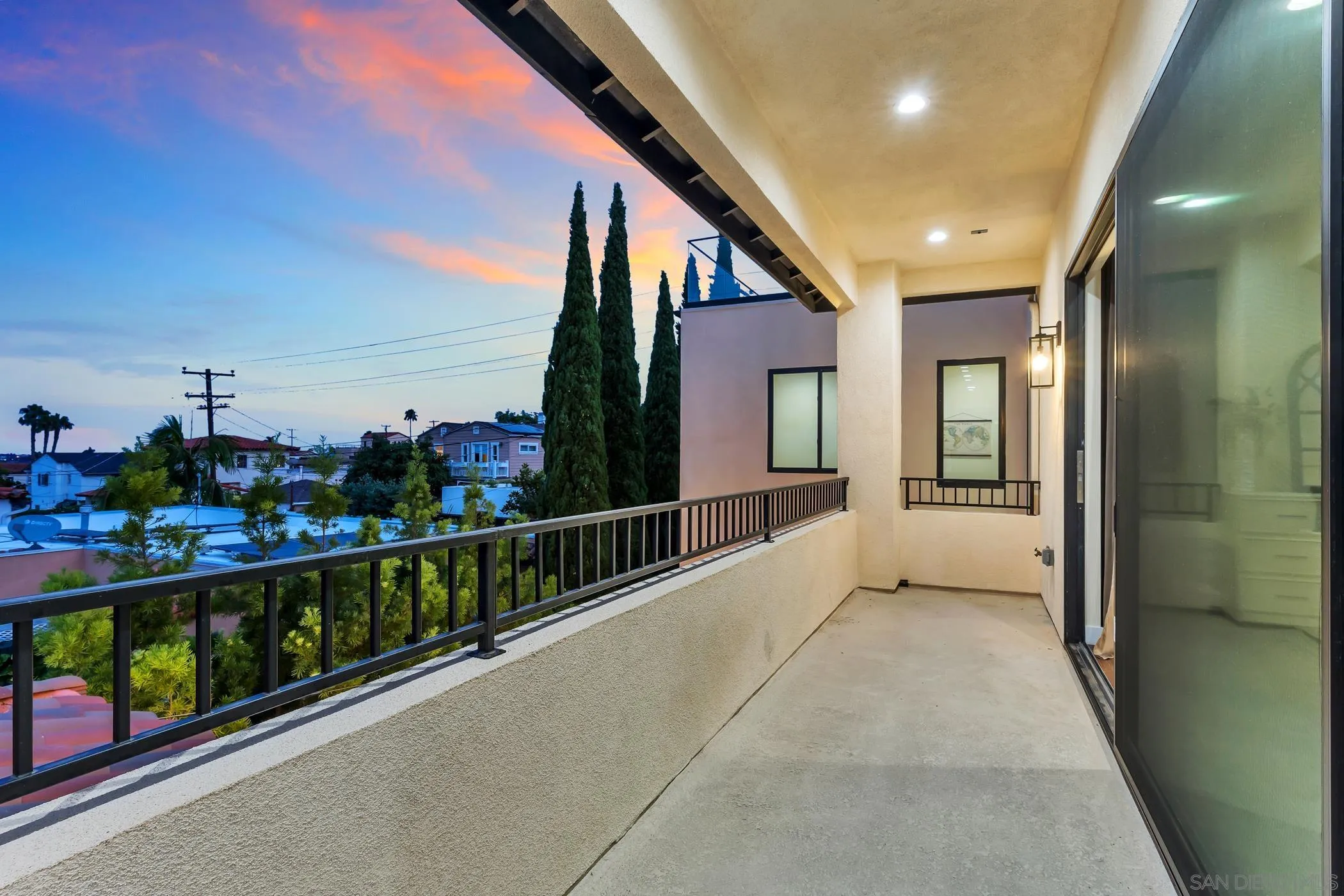 https://cdn.realtyfeed.com/cdn/127/260002276/a807cd268c754660207573b94465ef57.webp