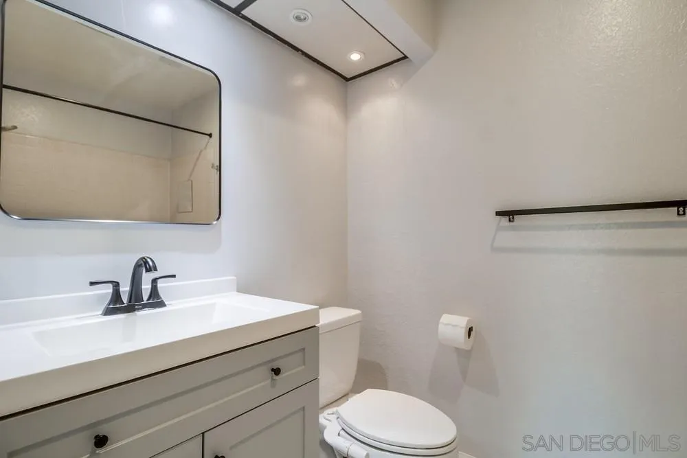 Photo #35: 260002281 Listing: Photo #35