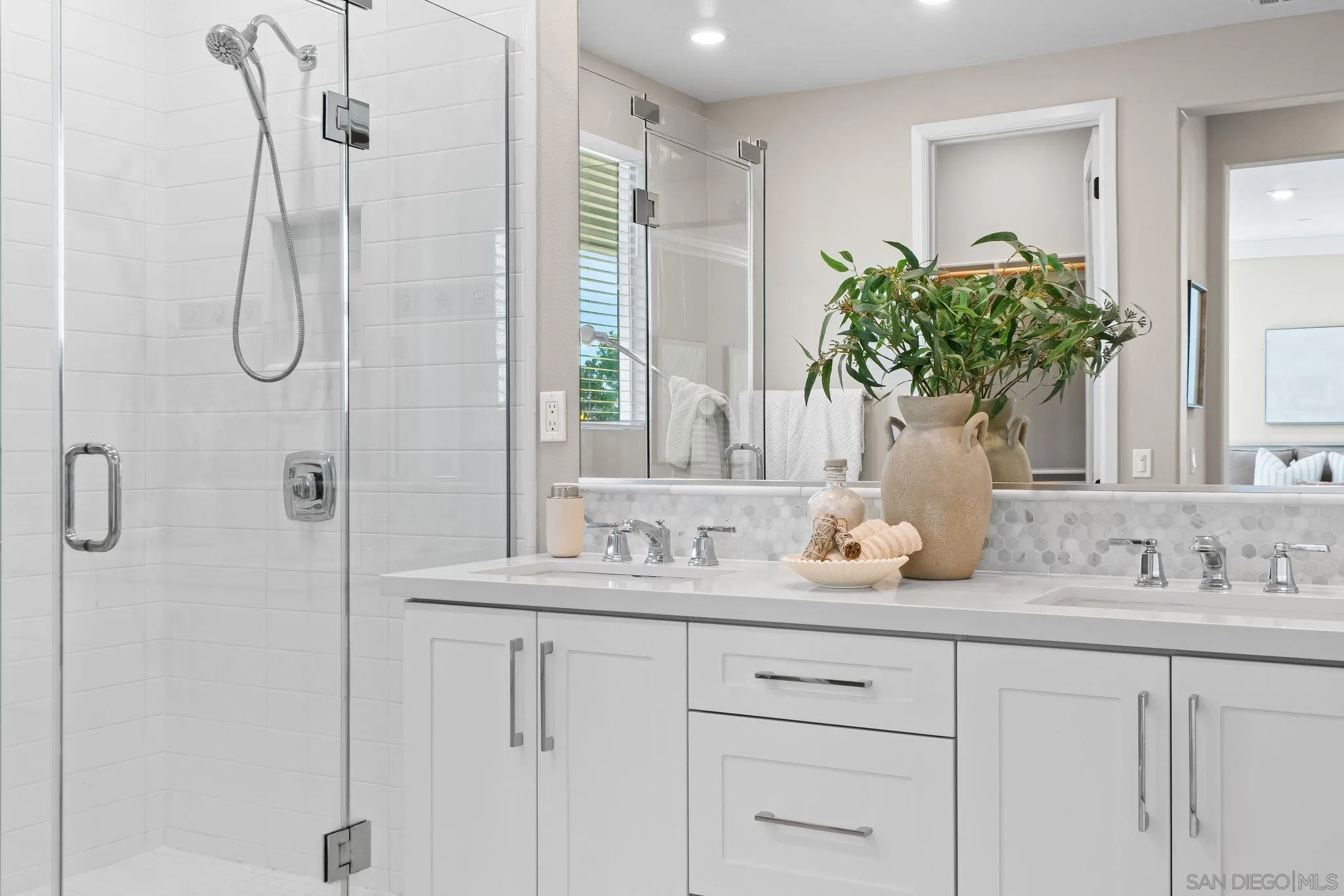 https://cdn.realtyfeed.com/cdn/127/260002283/4c97b6df29535758f836378740491820.webp