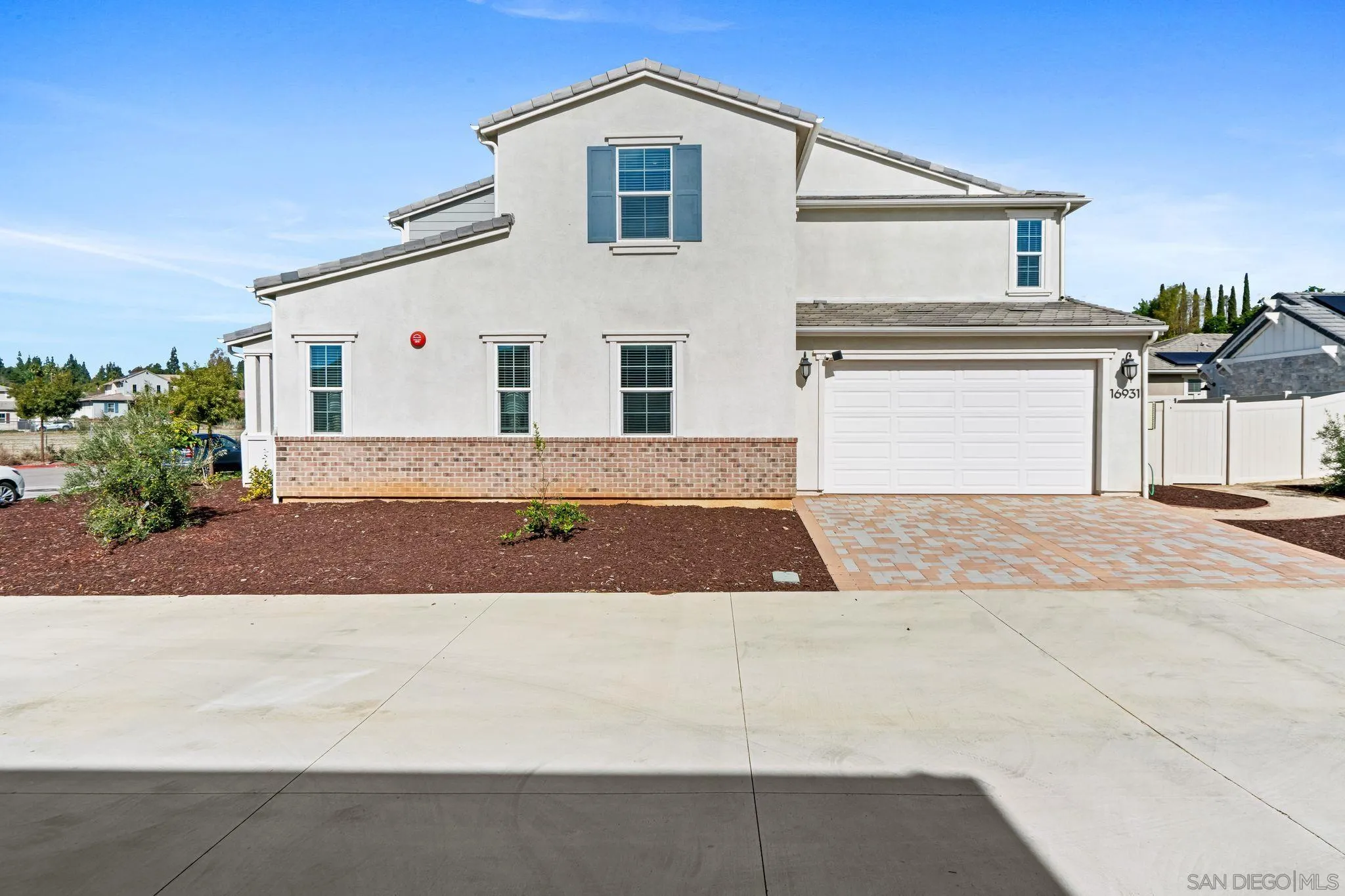 https://cdn.realtyfeed.com/cdn/127/260002283/639a410f980b4cd790d92e0dd4a4d577.webp