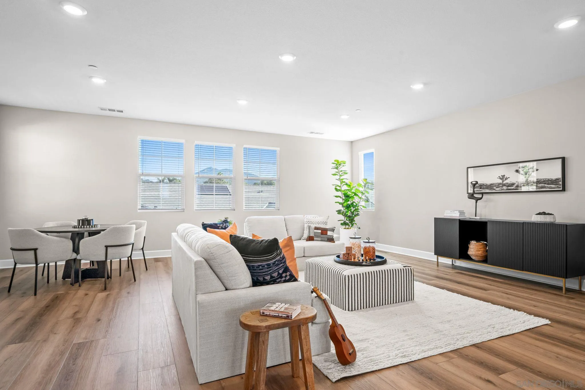 https://cdn.realtyfeed.com/cdn/127/260002283/9139a7fcd4927d4a44dbbf94a425240b.webp