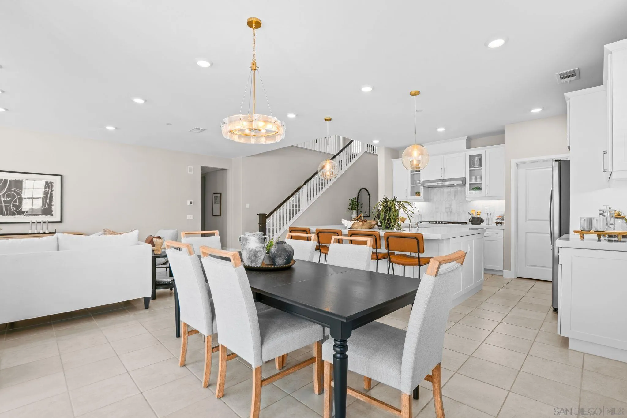 https://cdn.realtyfeed.com/cdn/127/260002283/aee7b54706b41fcb22a2151198269191.webp