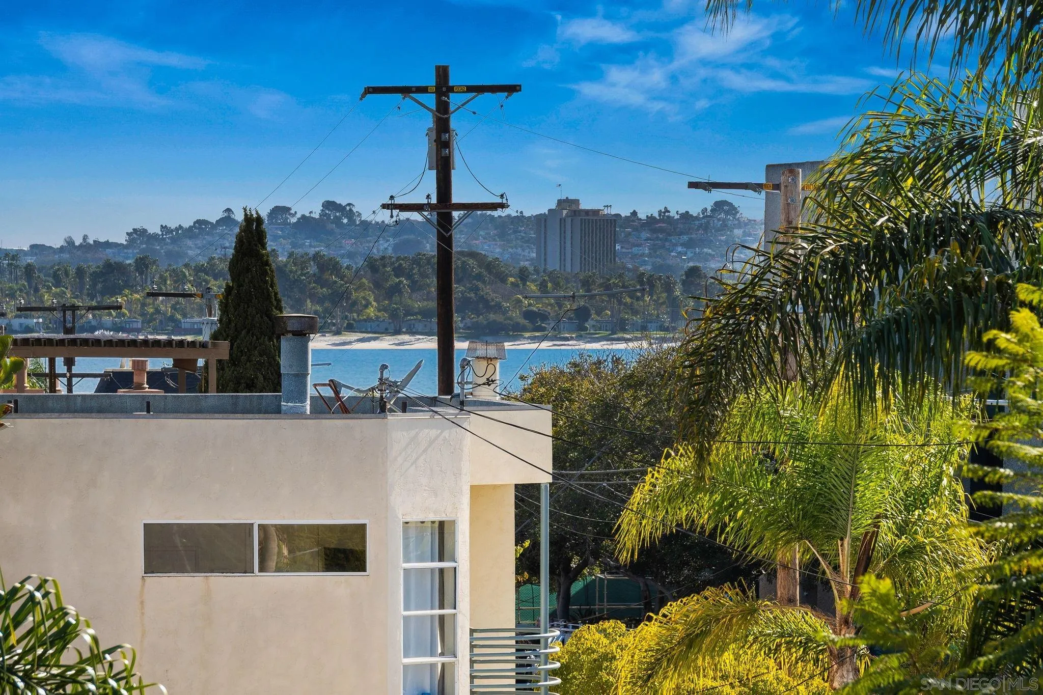 https://cdn.realtyfeed.com/cdn/127/260002287/5d5feec88a27f27c0e14ed32b4b8869b.webp