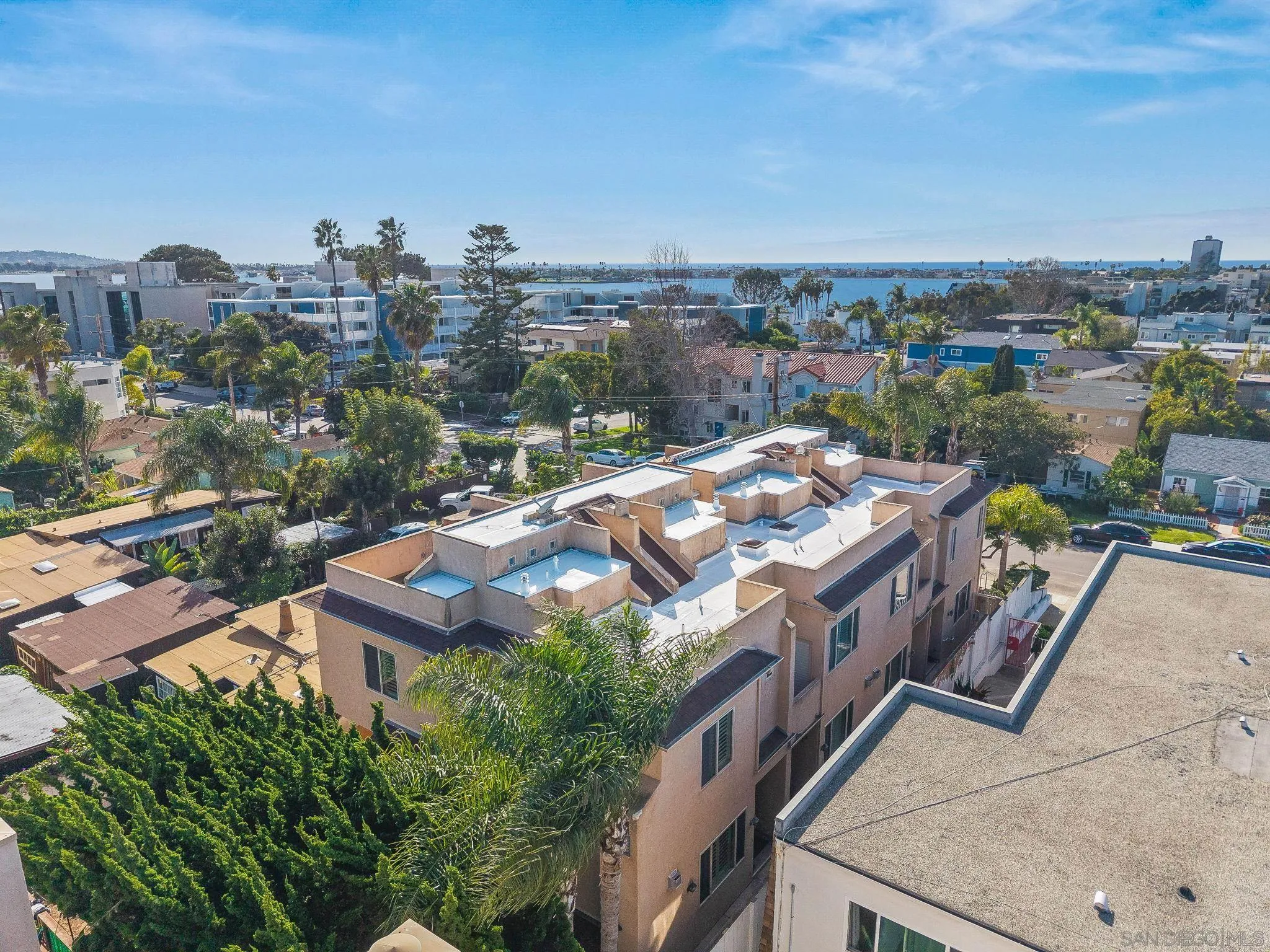https://cdn.realtyfeed.com/cdn/127/260002287/88e71a7fc86d4aa524cad6c9d1eb2939.webp