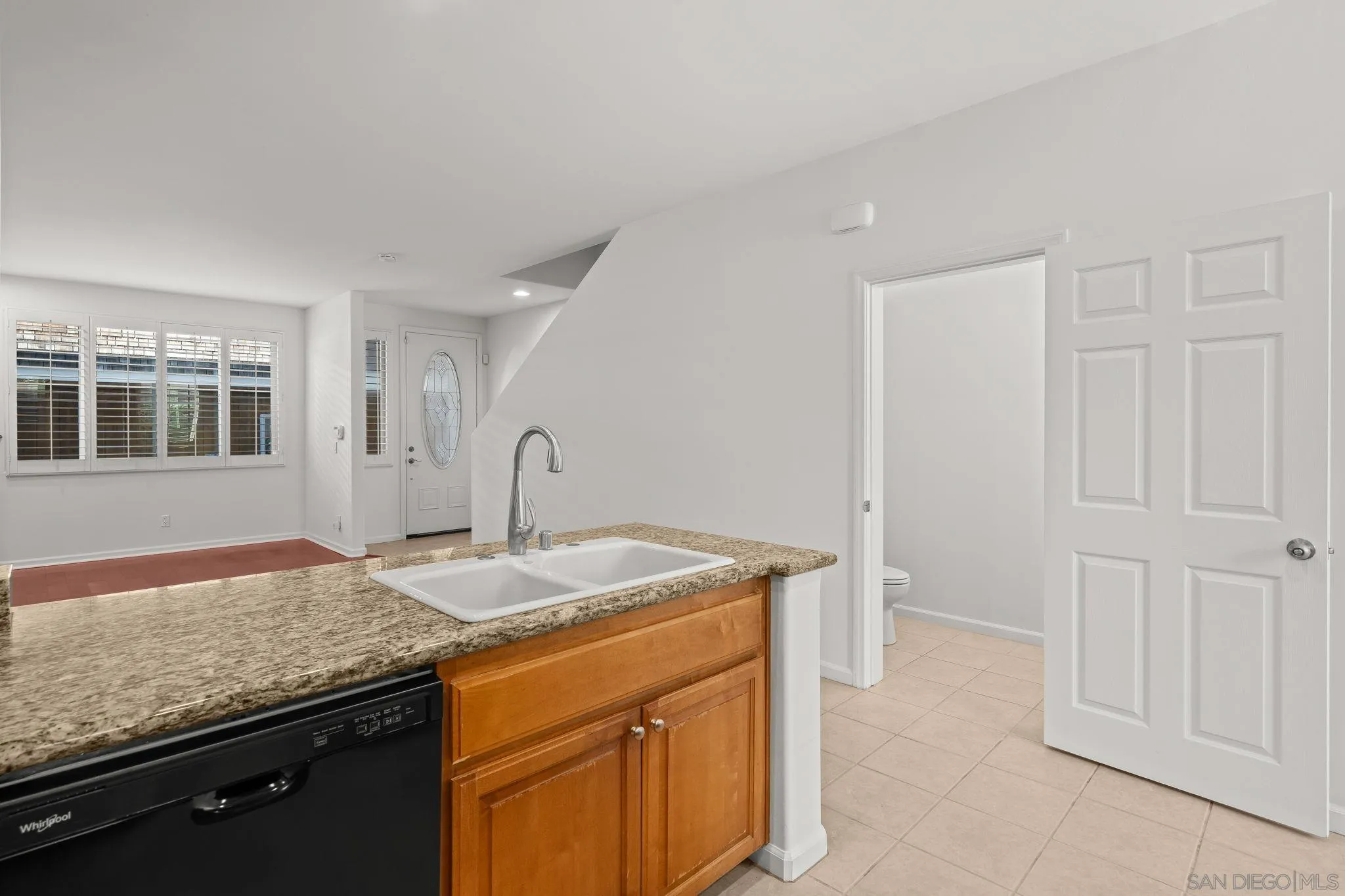 https://cdn.realtyfeed.com/cdn/127/260002287/8924054f9d57b38f06aac554e1789dc7.webp