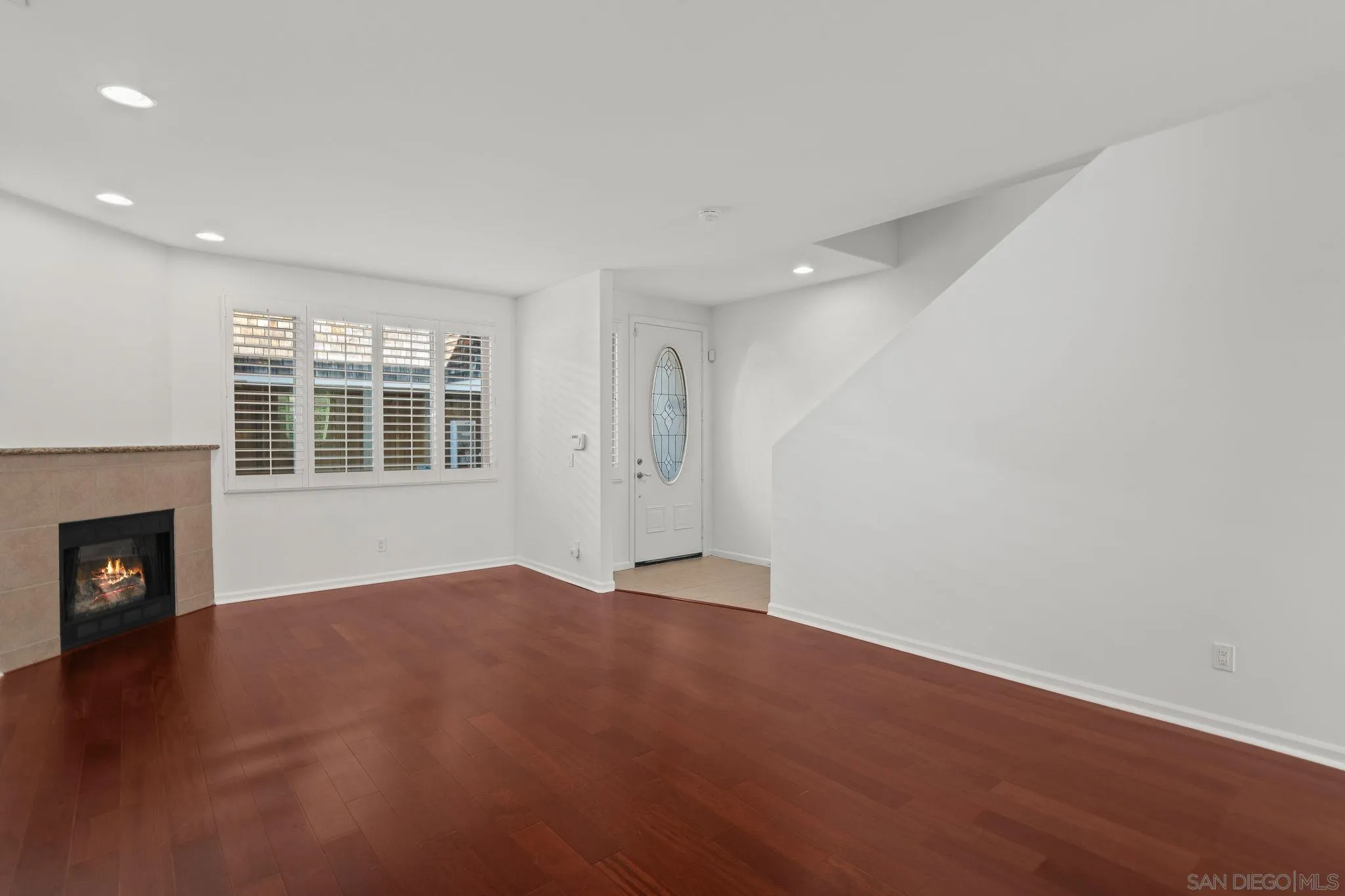 https://cdn.realtyfeed.com/cdn/127/260002287/ab3125522cc8c261209c73c37f9601f6.webp
