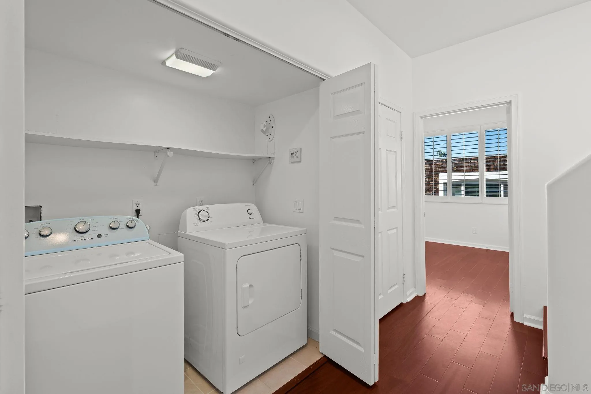 https://cdn.realtyfeed.com/cdn/127/260002287/fa64bf9aa6cf1b15190290030e3f941c.webp