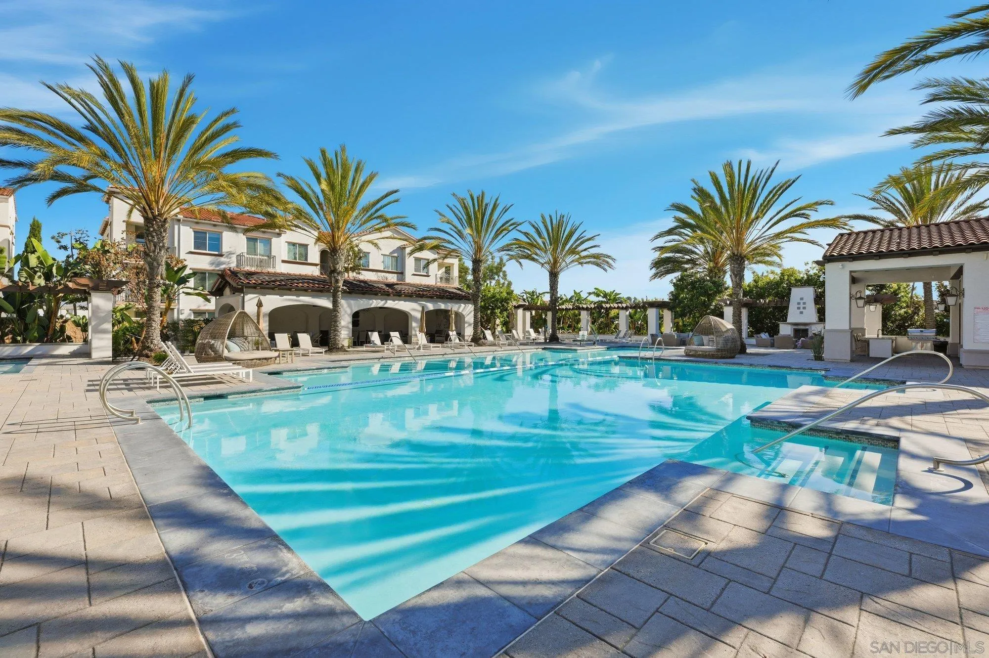 https://cdn.realtyfeed.com/cdn/127/260002288/8fec8415a1d0007fbefbc2c621e99483.webp