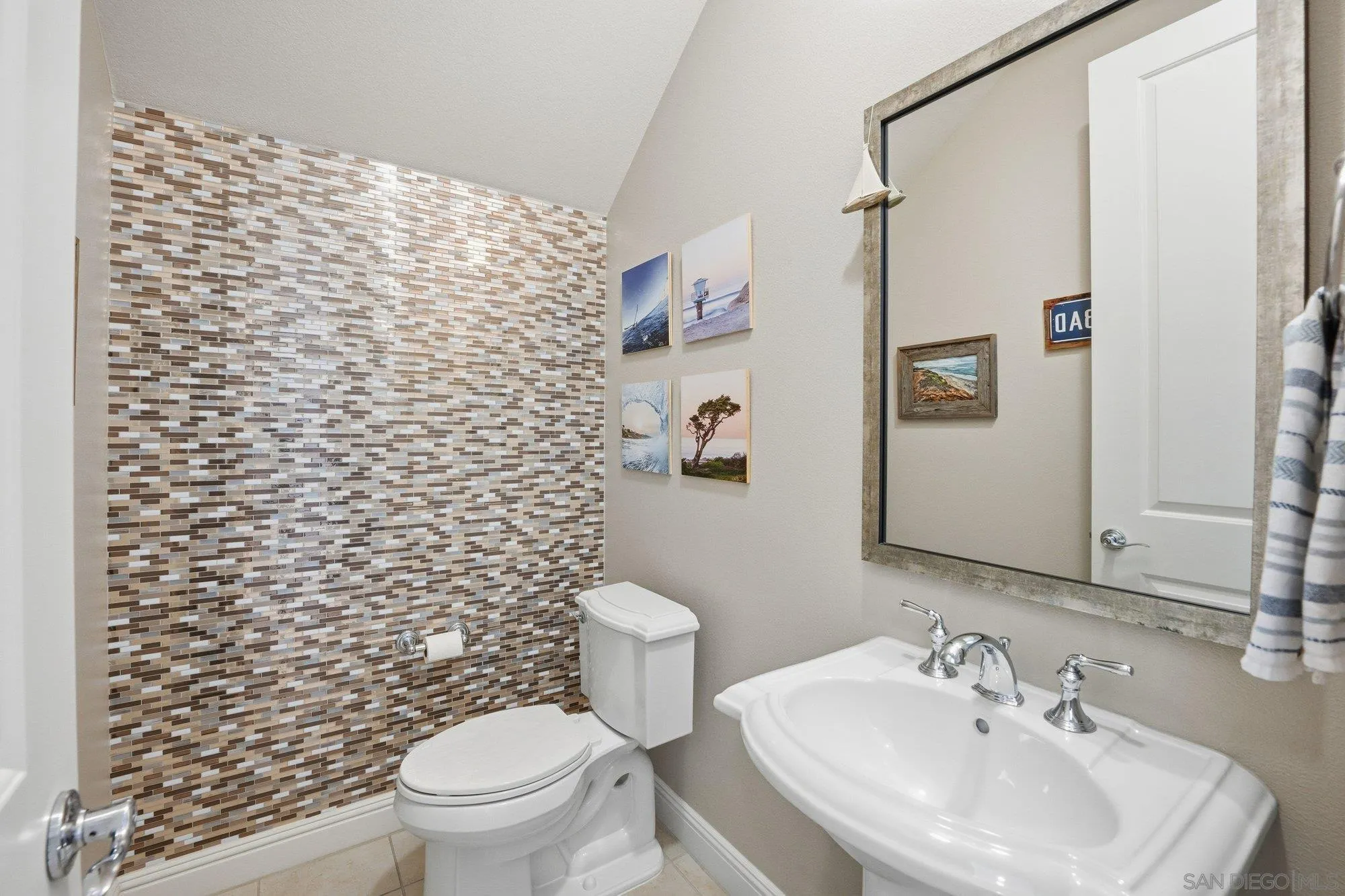 https://cdn.realtyfeed.com/cdn/127/260002288/915e6336e0c3c16d067baf6d0f8bc995.webp
