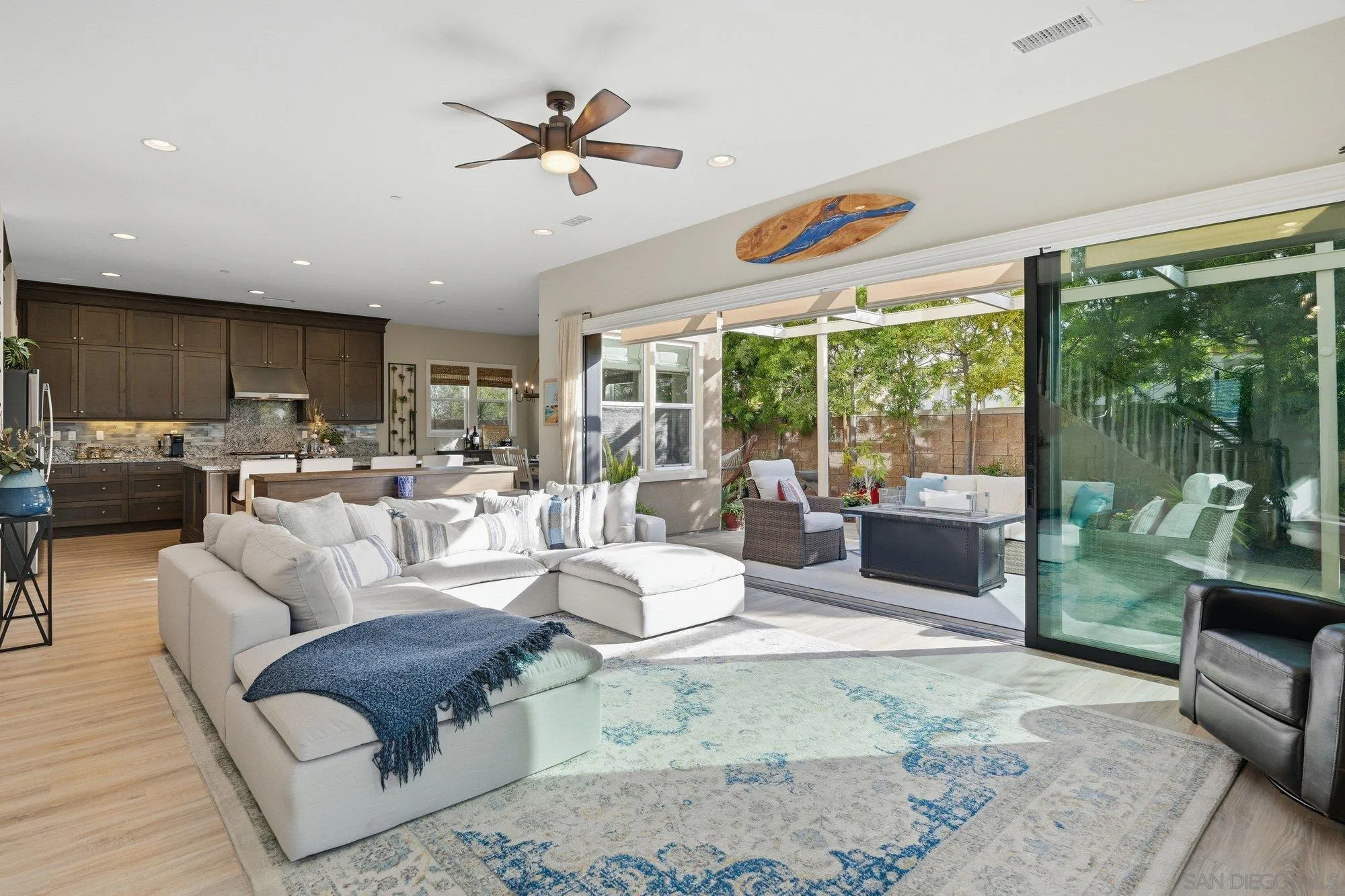 https://cdn.realtyfeed.com/cdn/127/260002288/b179e2127451ba350193ca8891b3fa1b.webp