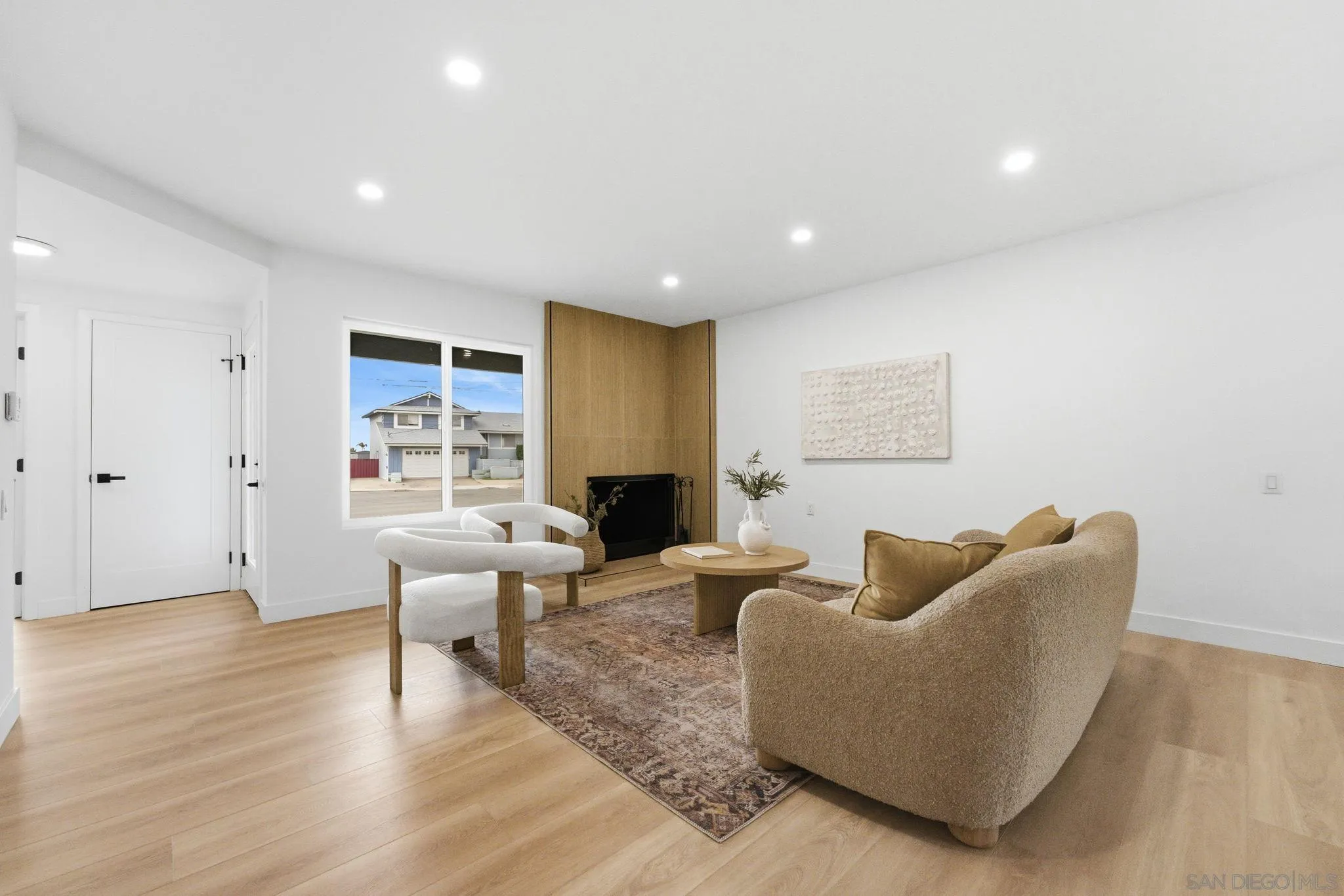 https://cdn.realtyfeed.com/cdn/127/260002289/2b68eb9bfd813827895853a00bce721f.webp