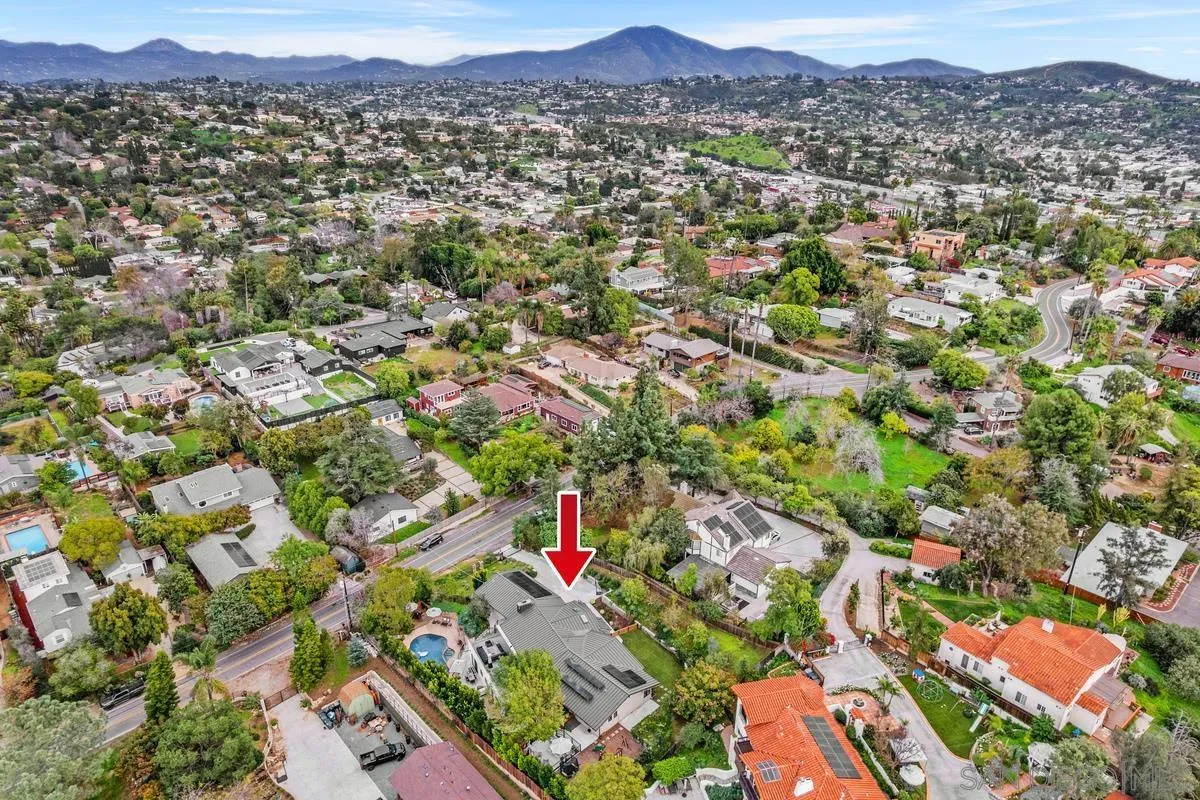 https://cdn.realtyfeed.com/cdn/127/260002291/9ee652f937827a3c2112fabbed3612e5.webp
