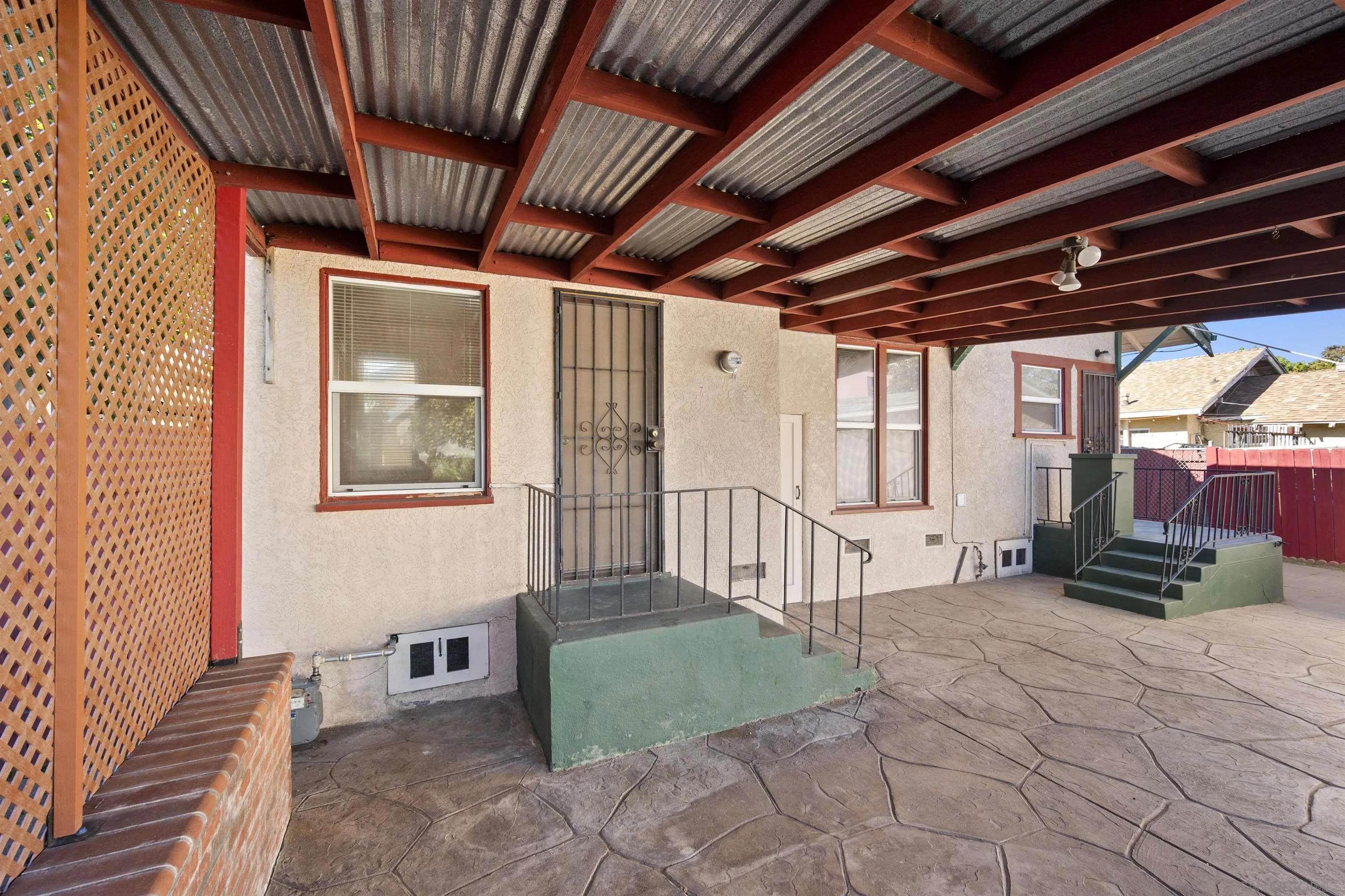https://cdn.realtyfeed.com/cdn/127/260002292/2d754a8301e569c5390a3a6c35a3e085.webp