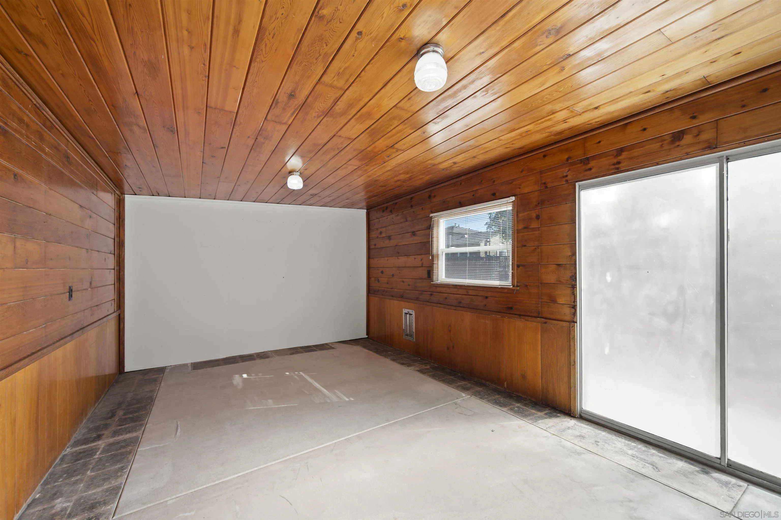 https://cdn.realtyfeed.com/cdn/127/260002292/942c143f2aaccf91dc1329a6513c0aef.webp