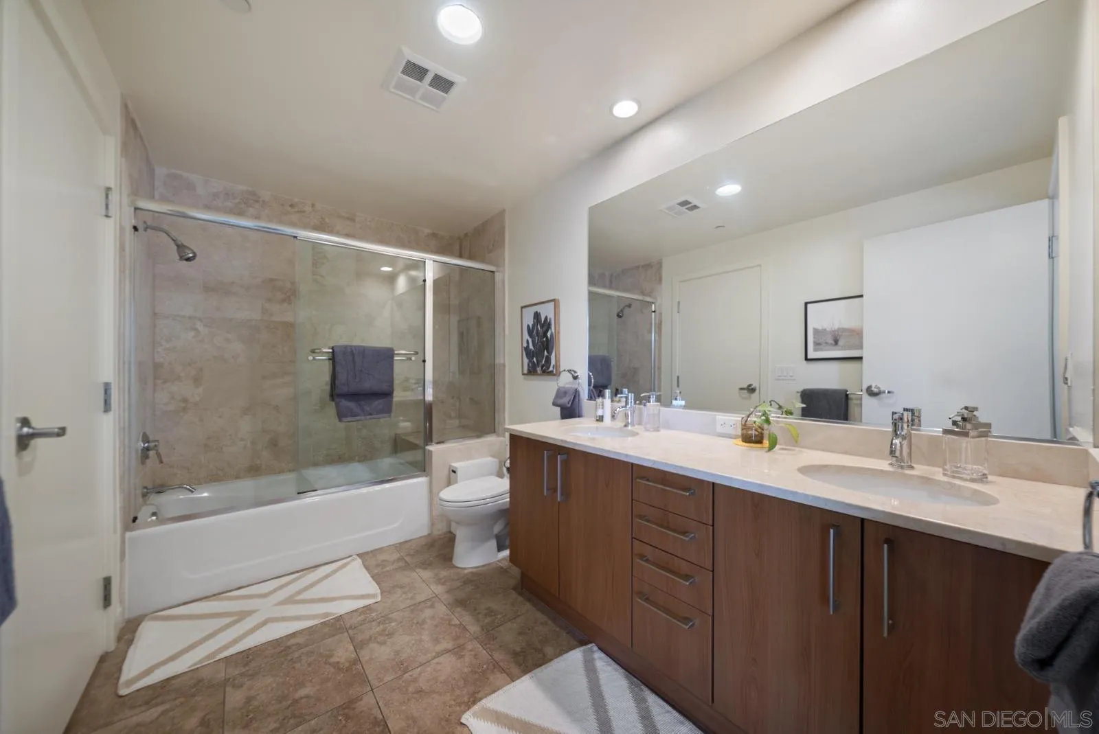 Photo #14: 260002293 Listing: Photo #14