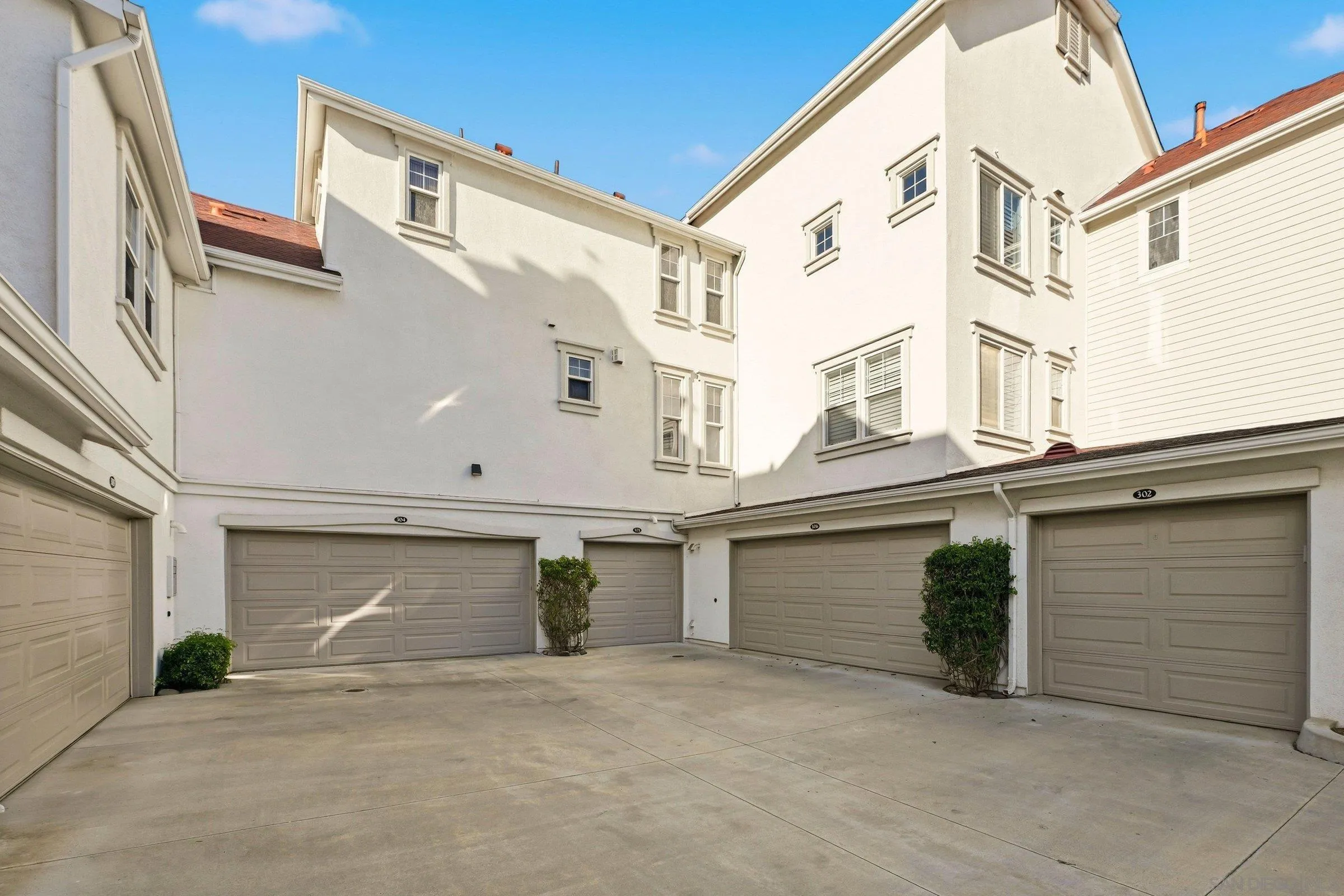 https://cdn.realtyfeed.com/cdn/127/260002296/8f6048c401d8f892863580dfab763085.webp
