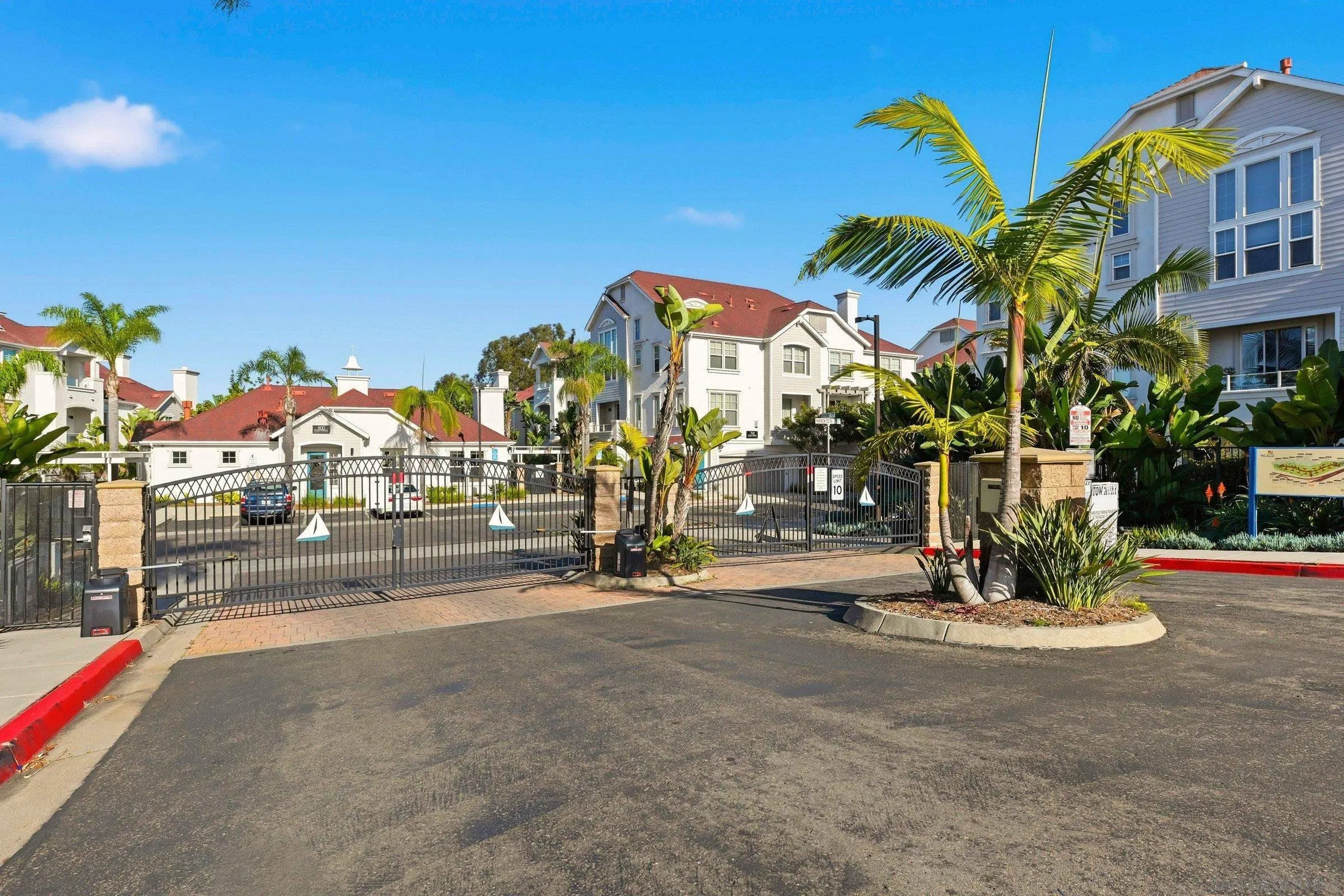 845 Harbor Cliff Way Unit 305, Oceanside, CA 92054 - Photo 5 of 31, Oceanside, CA