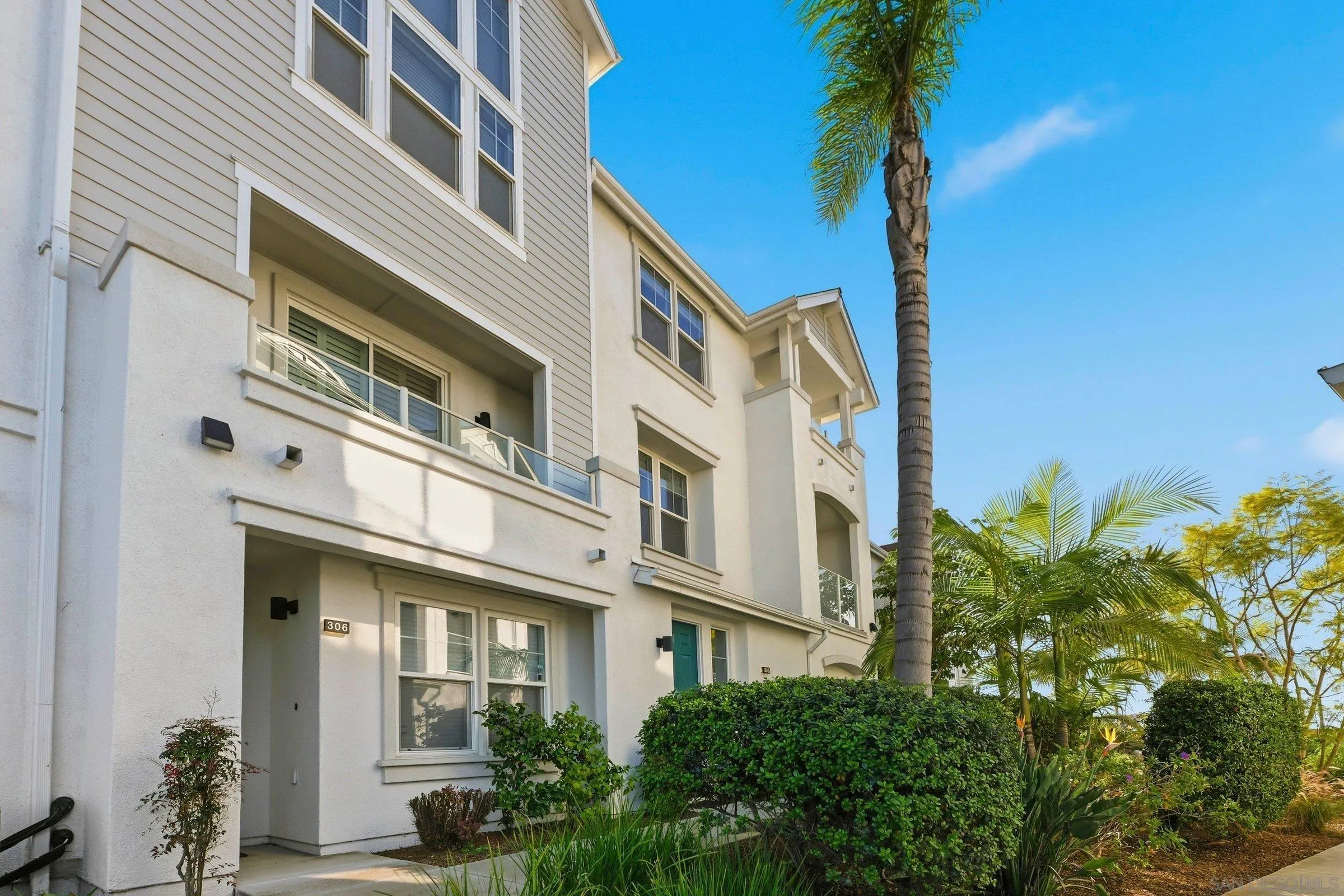 https://cdn.realtyfeed.com/cdn/127/260002296/b28f97c3802df21c63ced206e8e5abb9.webp