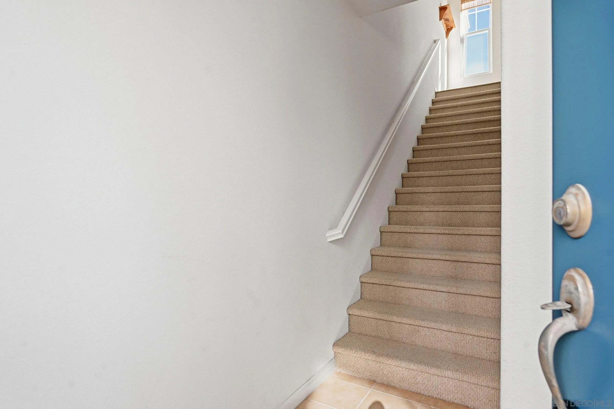 https://cdn.realtyfeed.com/cdn/127/260002296/cfee868a713c071f9f77cd6ed6b72f5f.webp