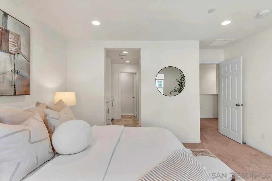 https://cdn.realtyfeed.com/cdn/127/260002300/7d835c7ba95f1039cd8711174bac769e.webp