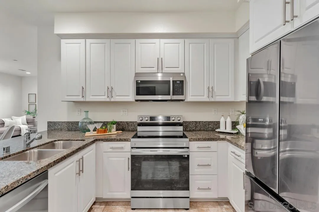 https://cdn.realtyfeed.com/cdn/127/260002300/a803fc3ec777b6798ebeb4901f01d138.webp
