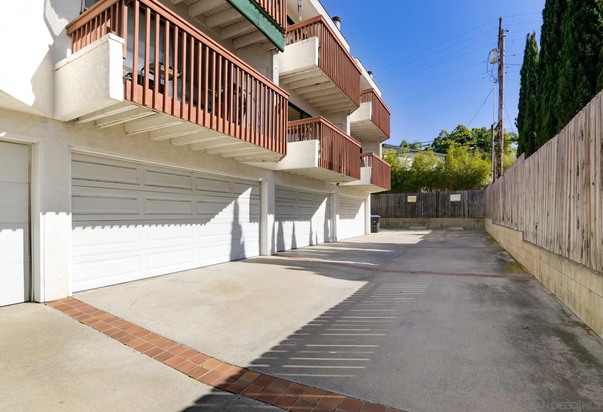 https://cdn.realtyfeed.com/cdn/127/260002305/0aa499bff02cc10239b48ac31c384ef6.webp