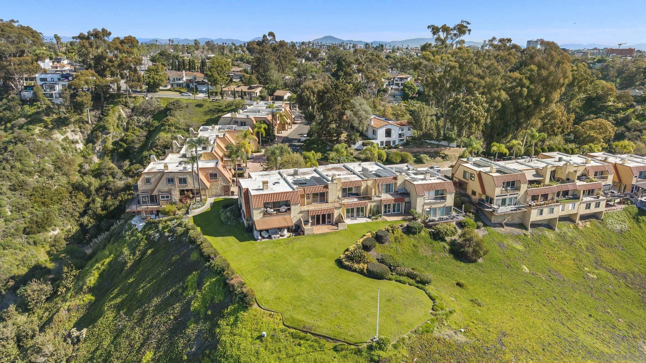 https://cdn.realtyfeed.com/cdn/127/260002308/abe93eb92b83e1806929e82c53ed05b3.webp