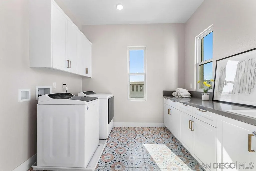 https://cdn.realtyfeed.com/cdn/127/260002309/cf88d19042596858814f2333a0aeb4e8.webp