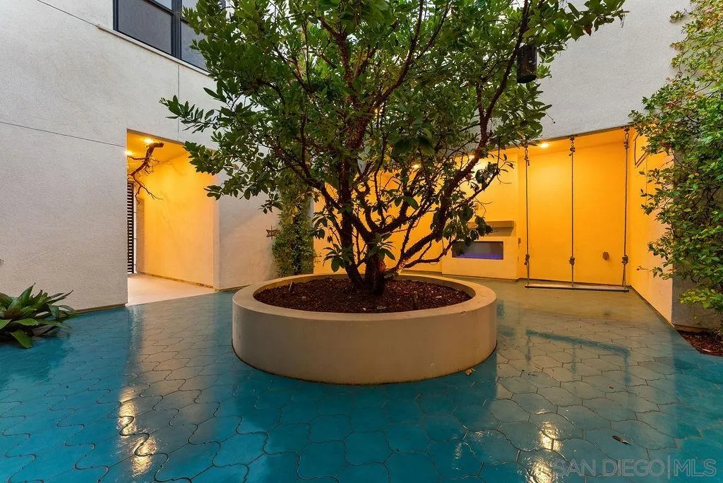 https://cdn.realtyfeed.com/cdn/127/260002309/fcfc7b0c2899ac70de11f81005c5c416.webp