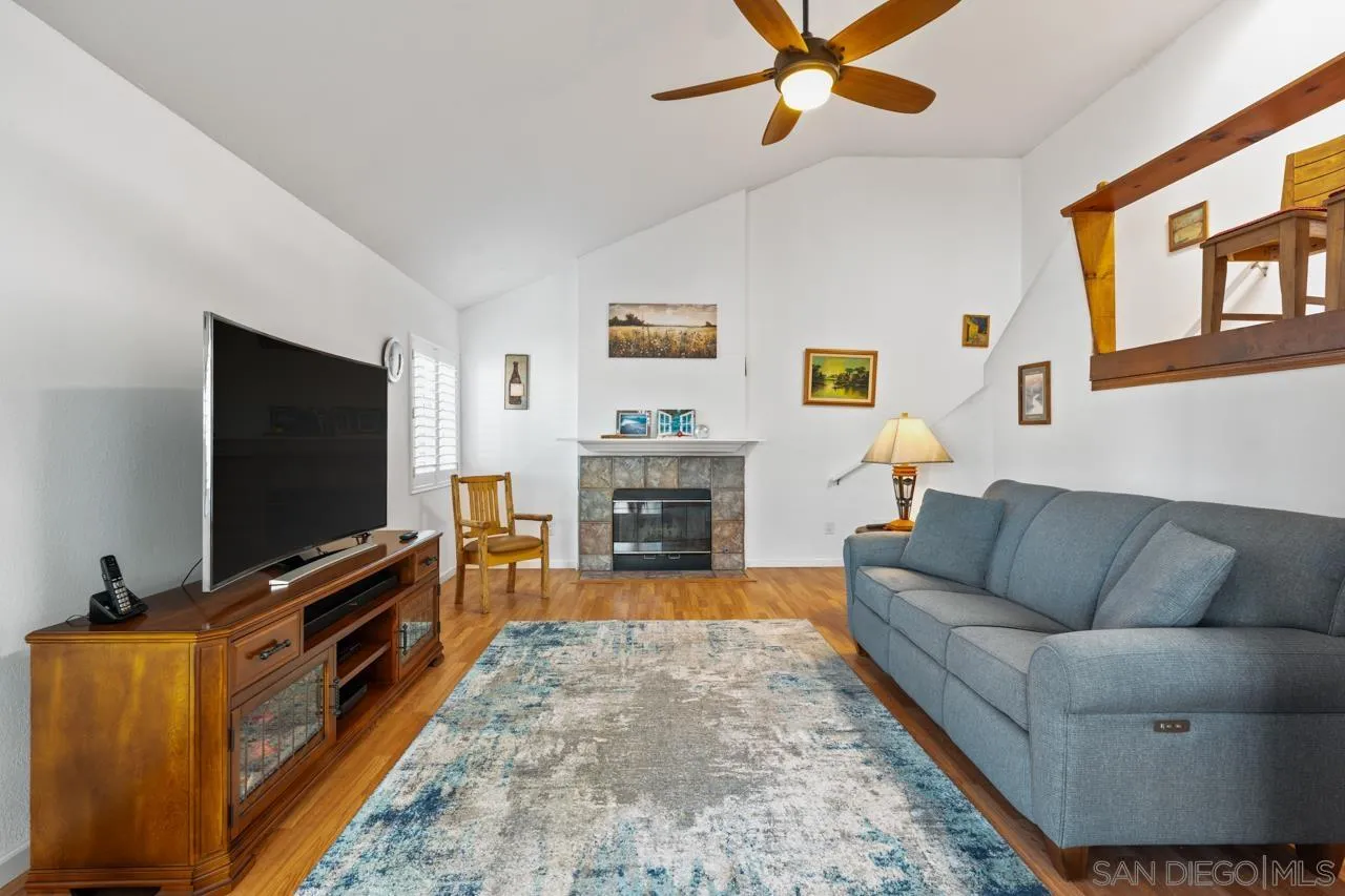 https://cdn.realtyfeed.com/cdn/127/260002310/ec96ccaef0b5f1ab35b72b6f46dd8361.webp
