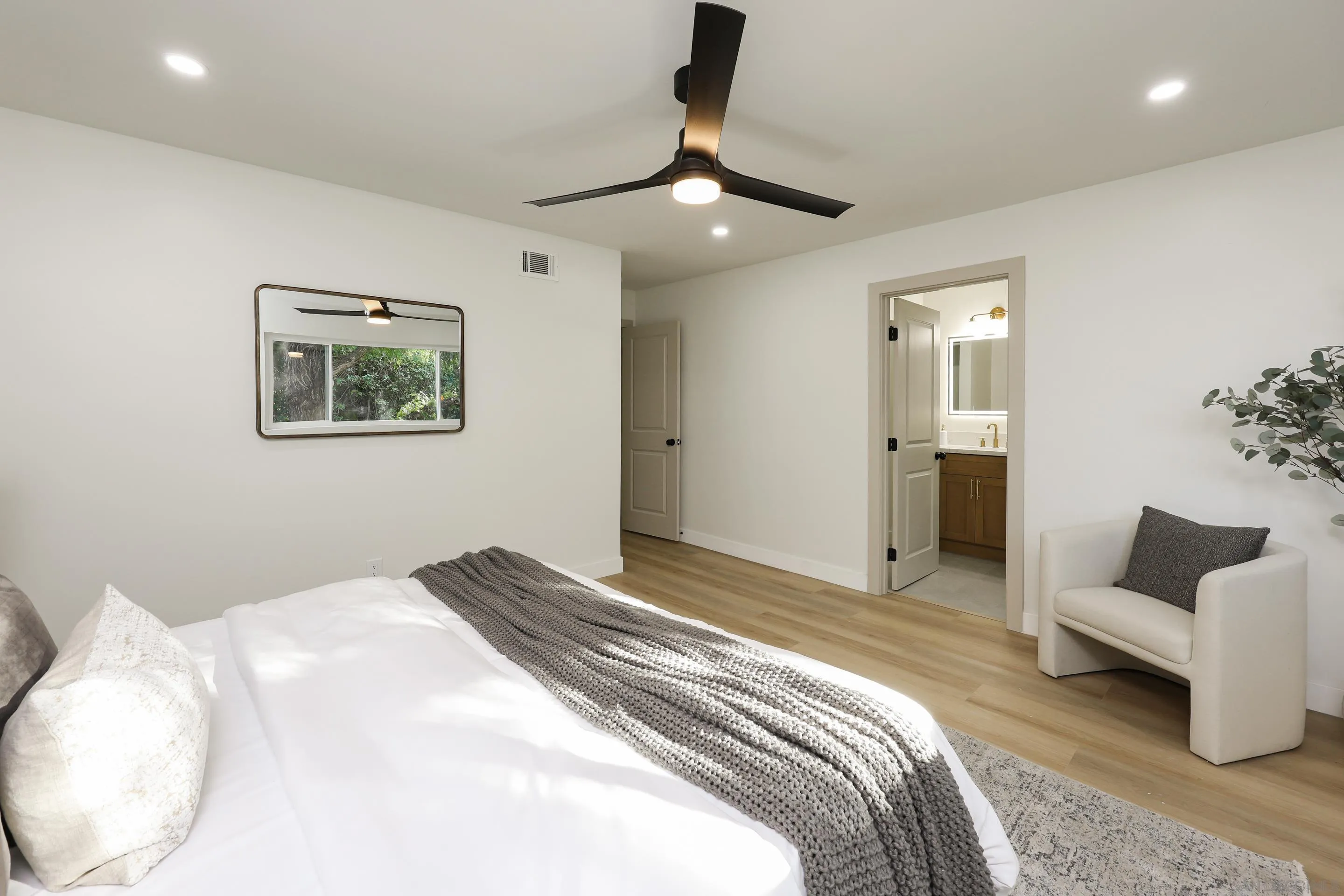 https://cdn.realtyfeed.com/cdn/127/260002311/08963ae190f19662782137a764f14f01.webp