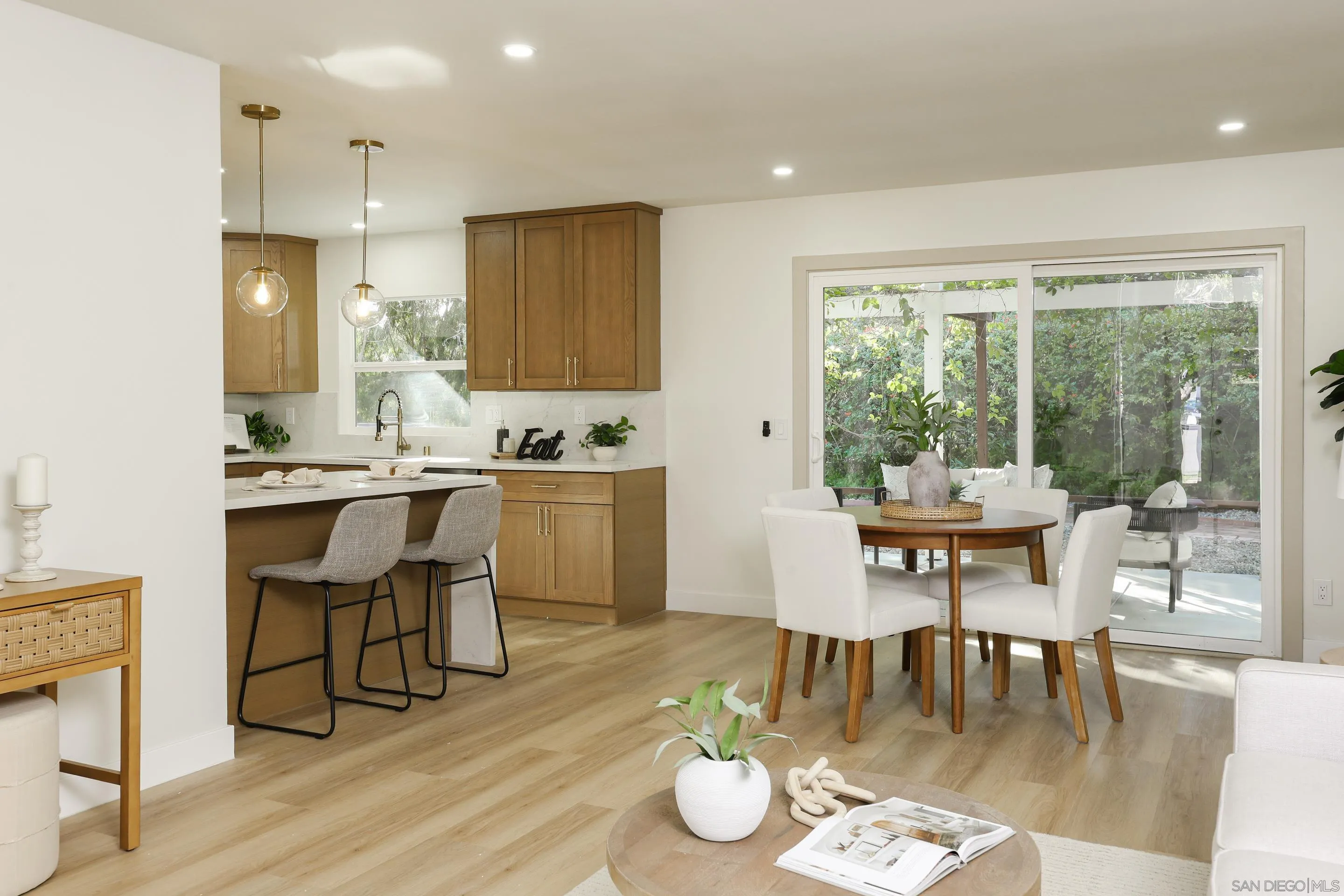 https://cdn.realtyfeed.com/cdn/127/260002311/3bf88b7777568ddb9f121e899a353dd4.webp