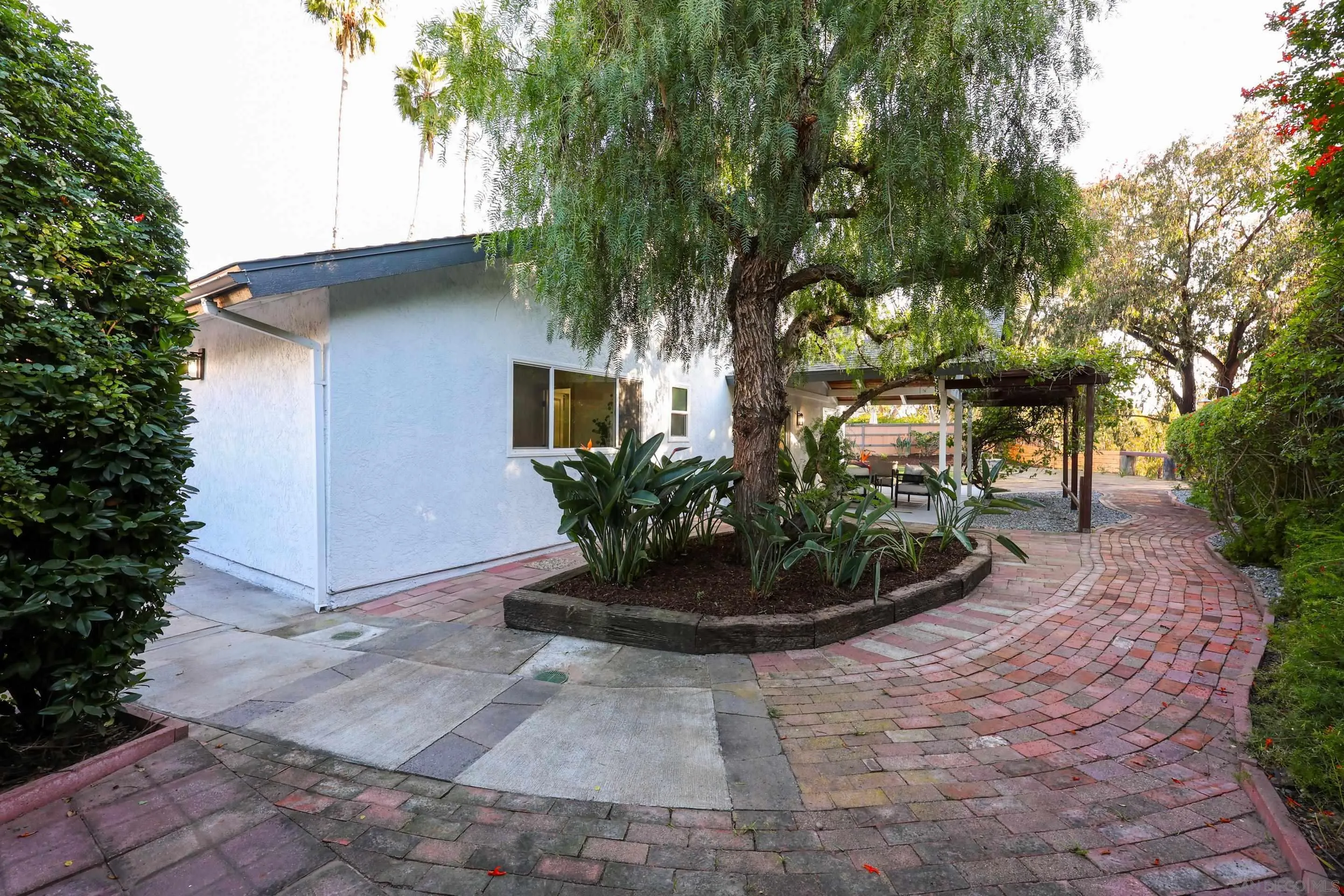 https://cdn.realtyfeed.com/cdn/127/260002311/794c20a4c4cc53288f0ed43c737491e6.webp