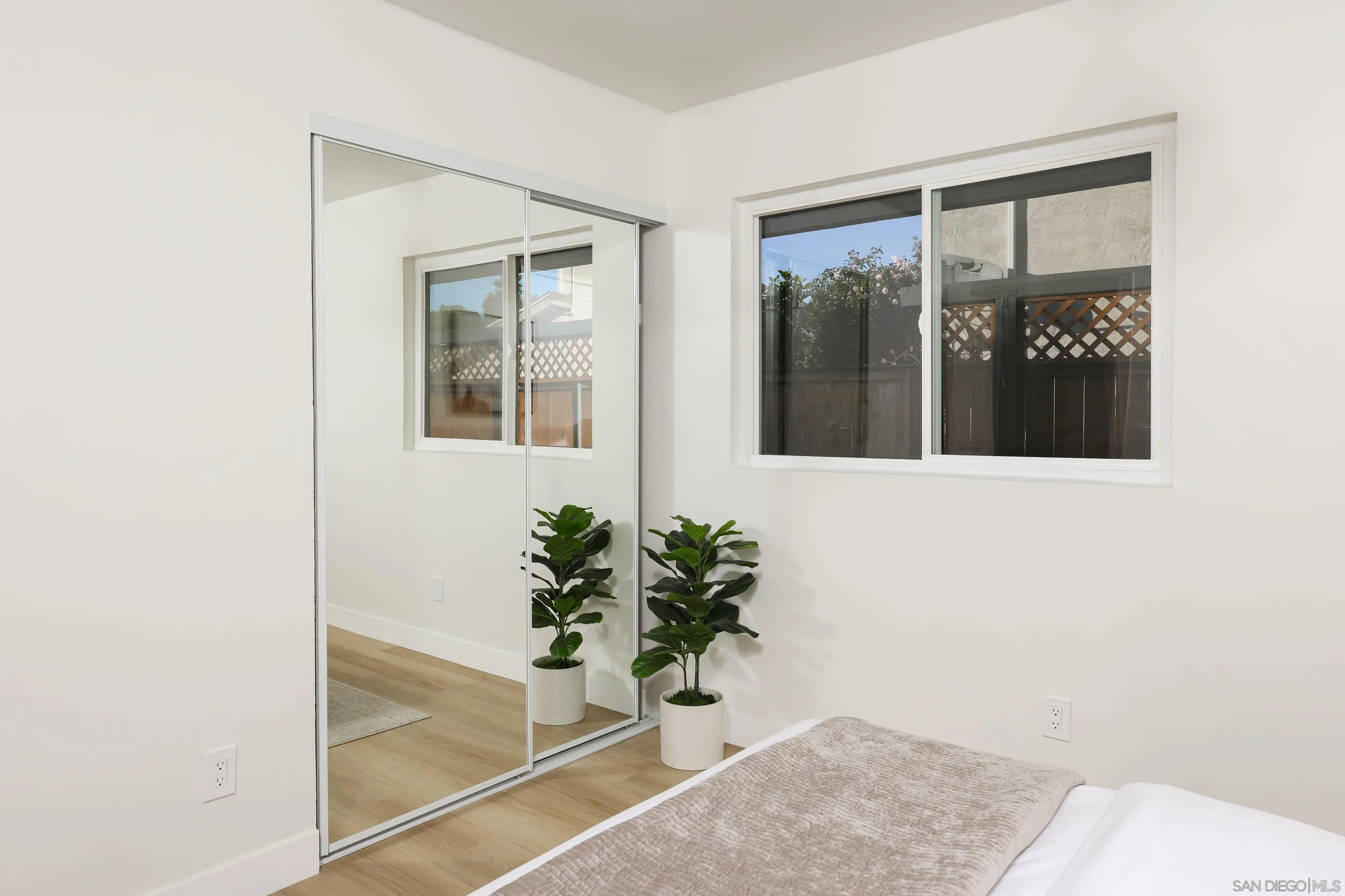 https://cdn.realtyfeed.com/cdn/127/260002311/ccc4d32420707966774bd051ab3fd9fe.webp