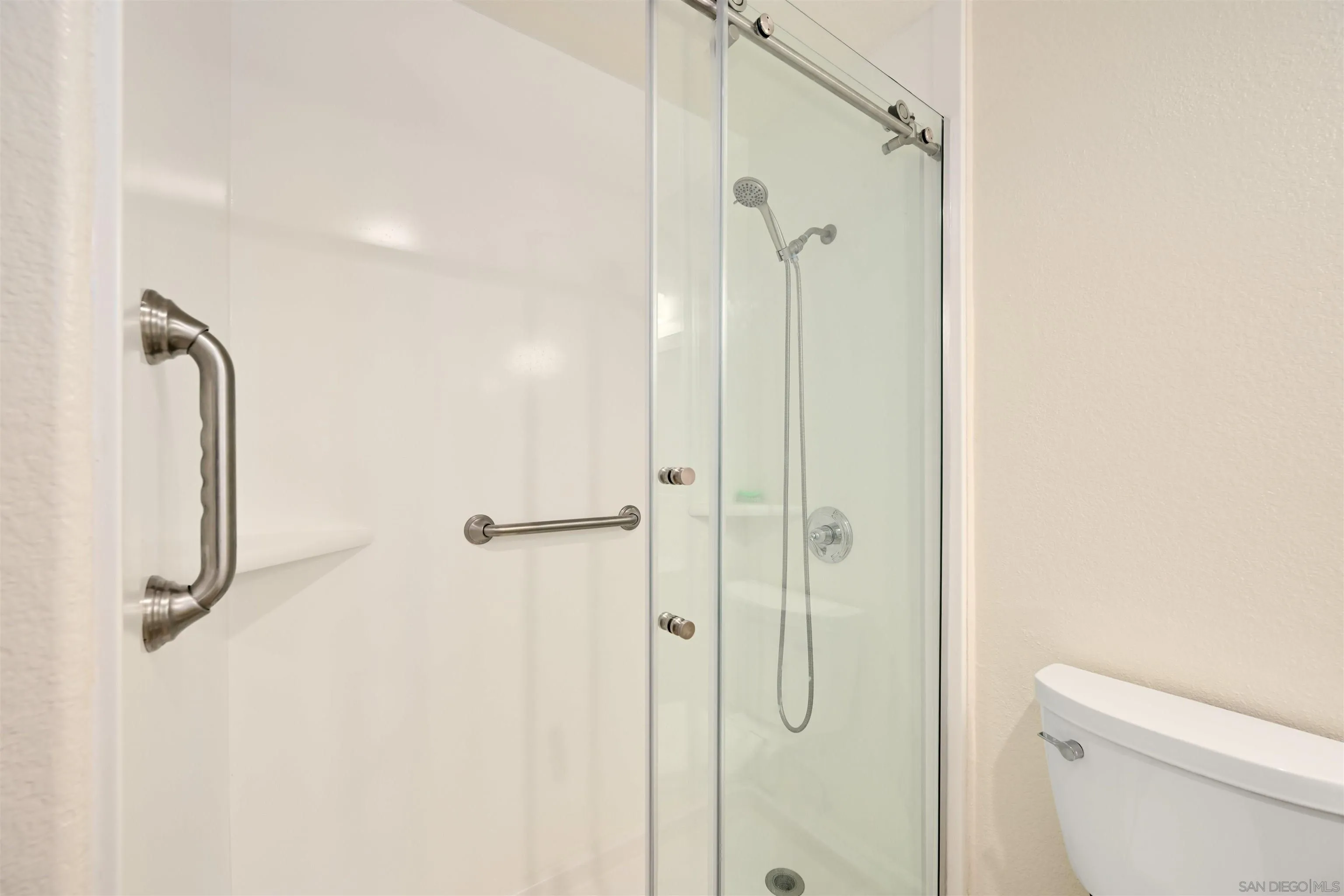 Photo #13: 260002313 Listing: Photo #13