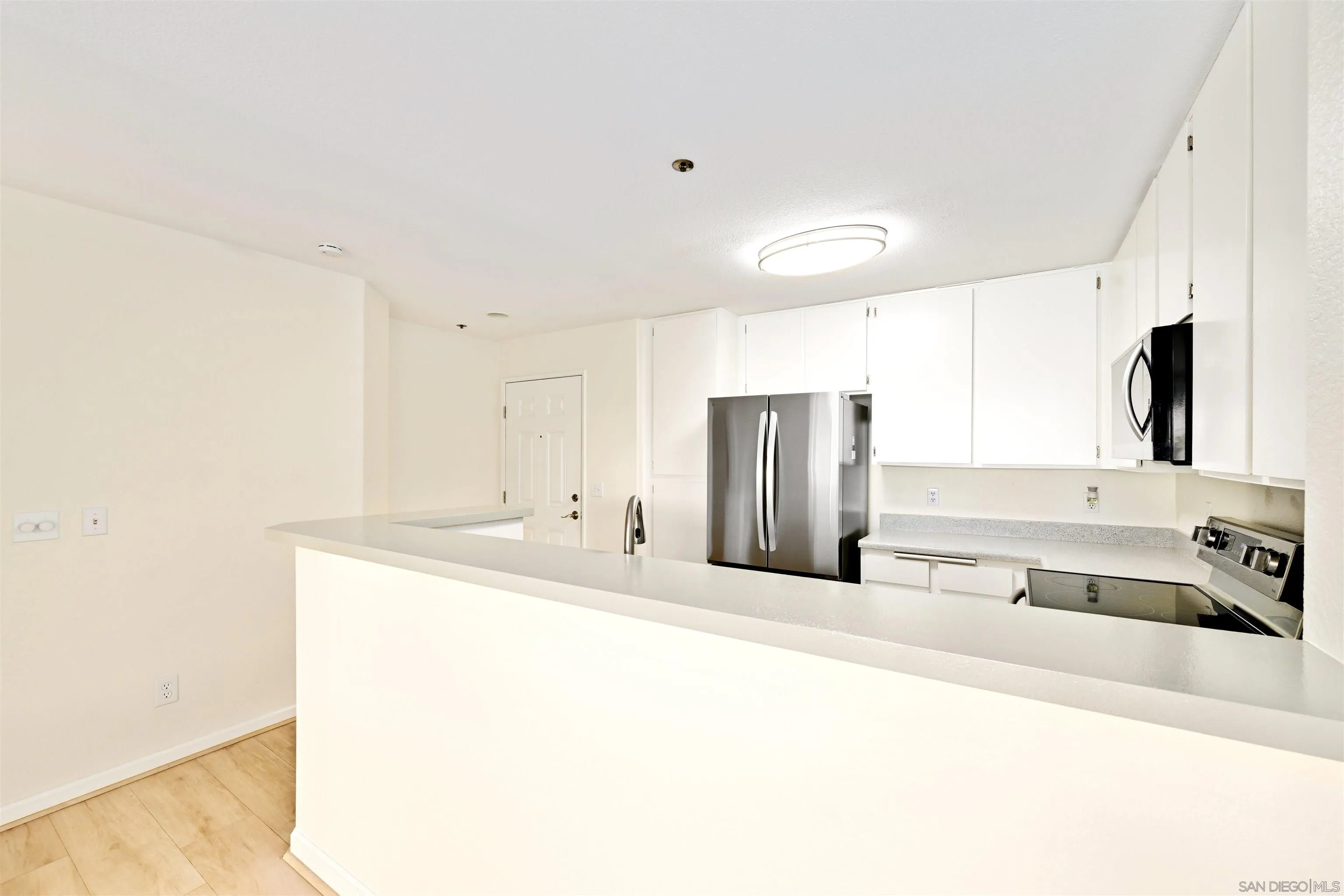 Photo #8: 260002313 Listing: Photo #8