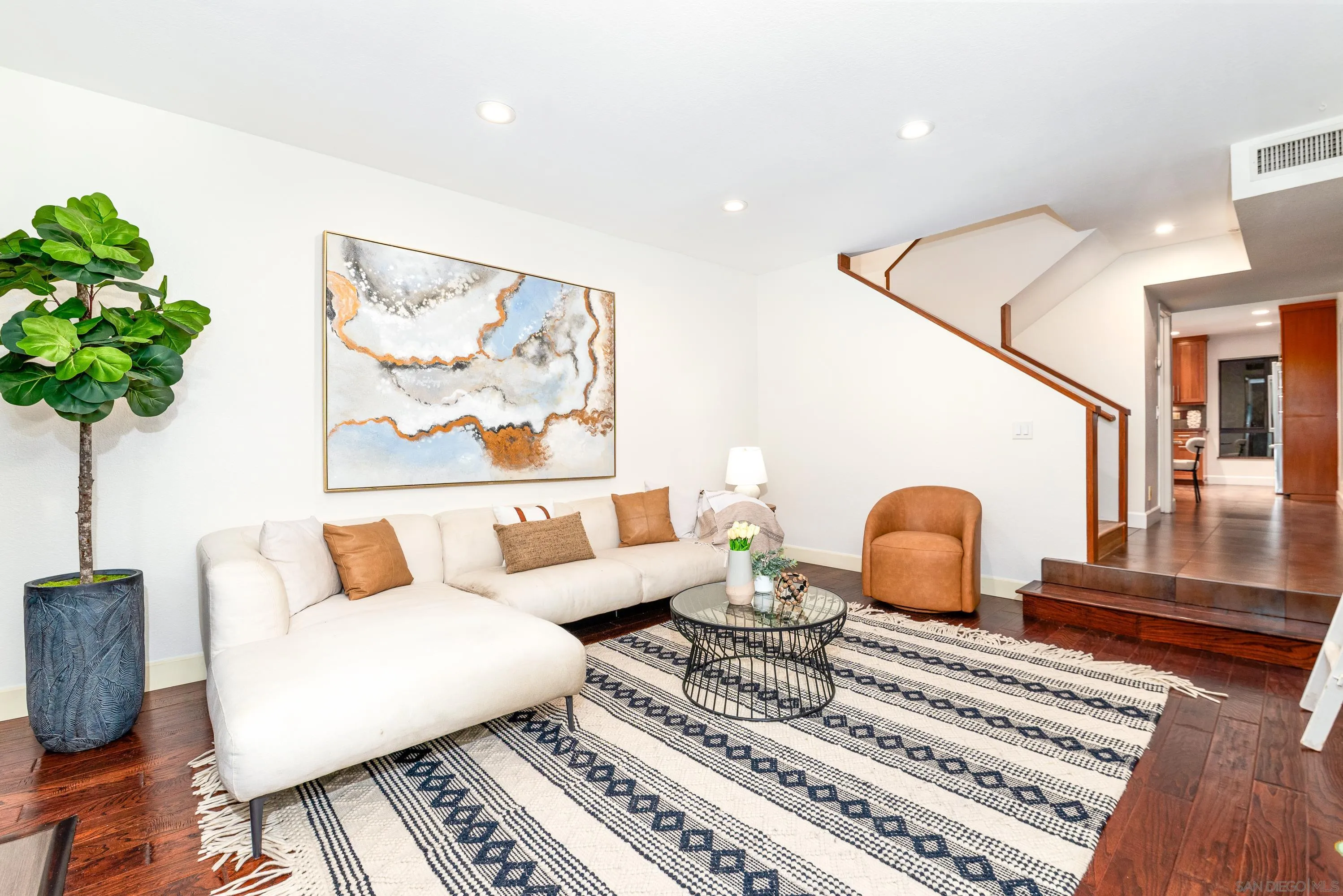 https://cdn.realtyfeed.com/cdn/127/260002316/090b51d32bf49a9e99f264207eae694d.webp