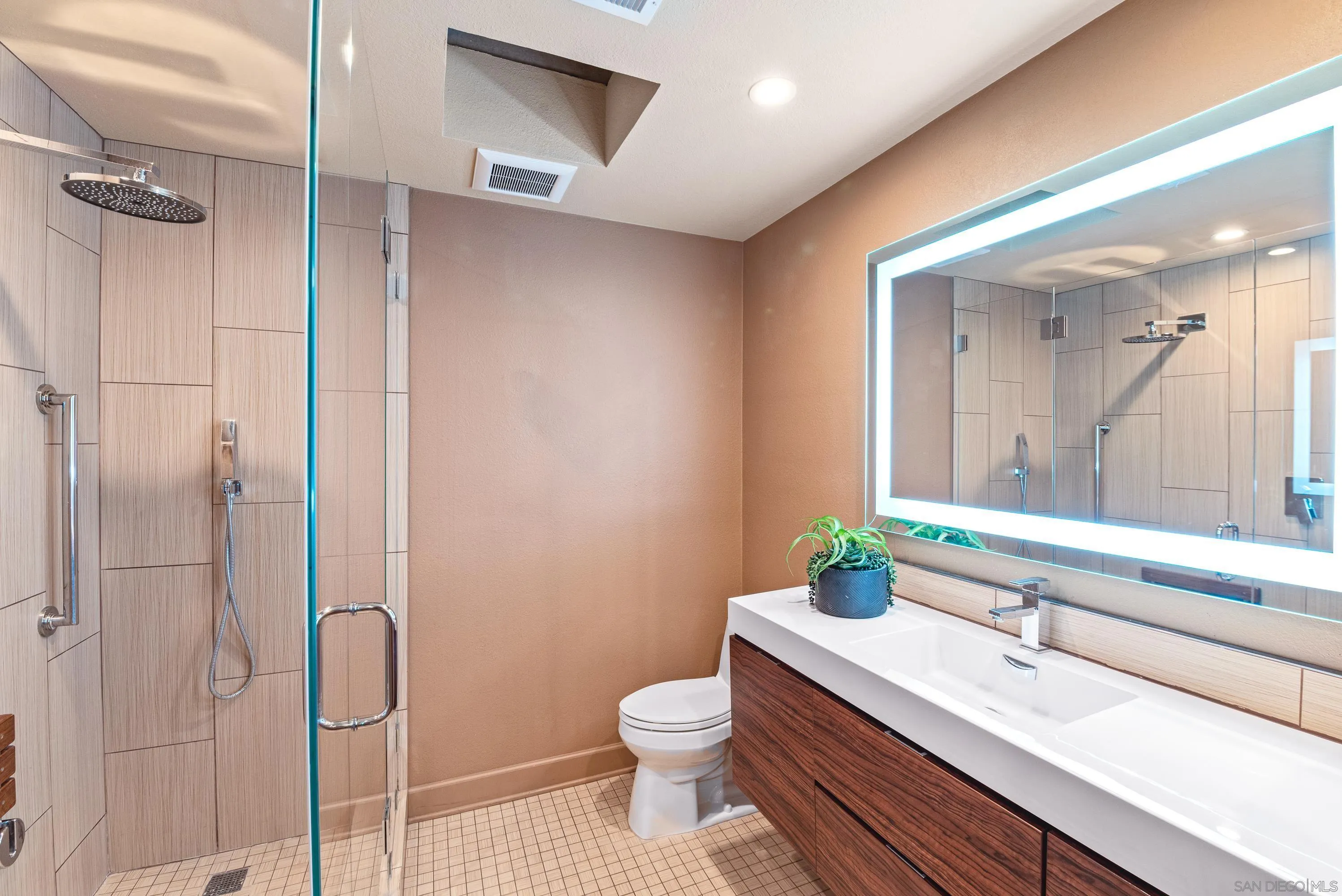 https://cdn.realtyfeed.com/cdn/127/260002316/c7db6c31ec7ae74159167e959abcf66b.webp