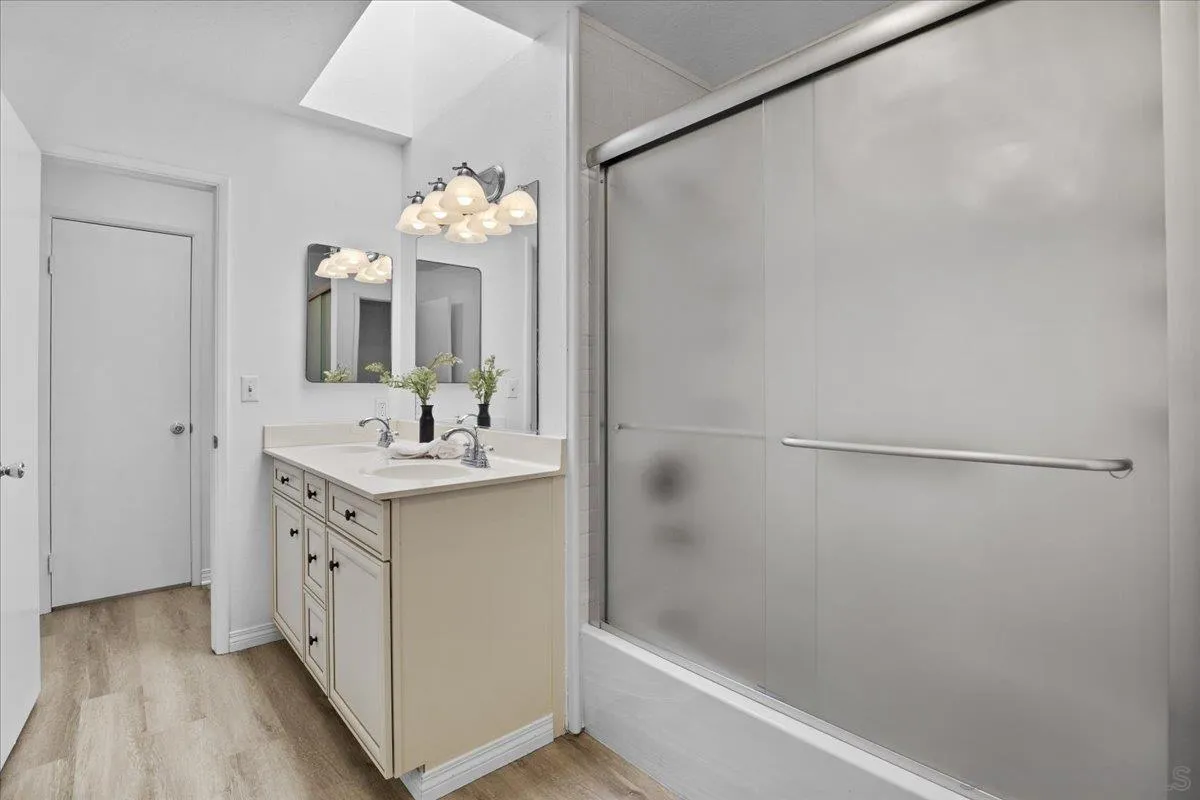 https://cdn.realtyfeed.com/cdn/127/260002317/1e36d694695110b72868078958fd6cda.webp